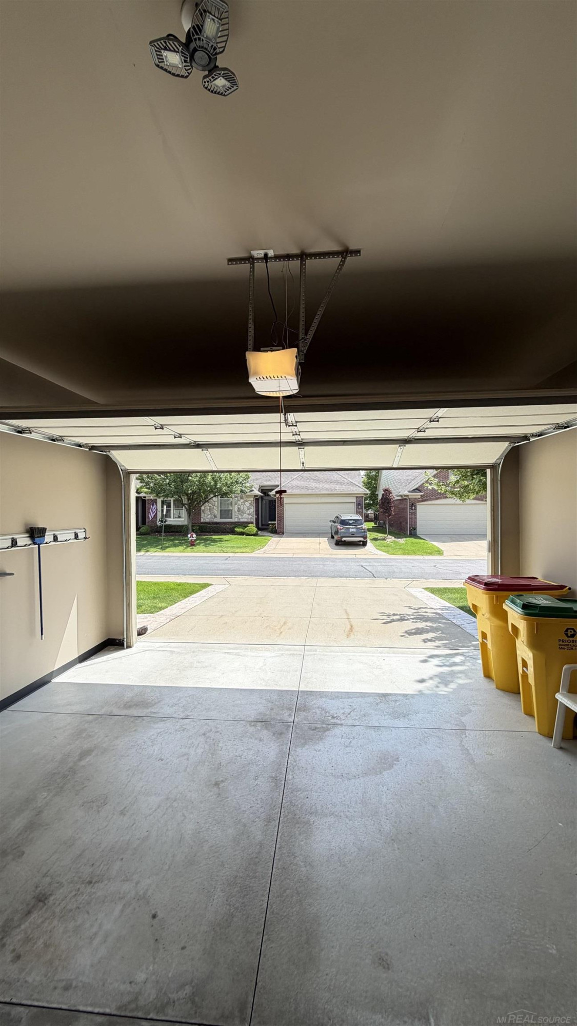 50041 Watling Street, Shelby Twp, MI 48317 — Photo 27