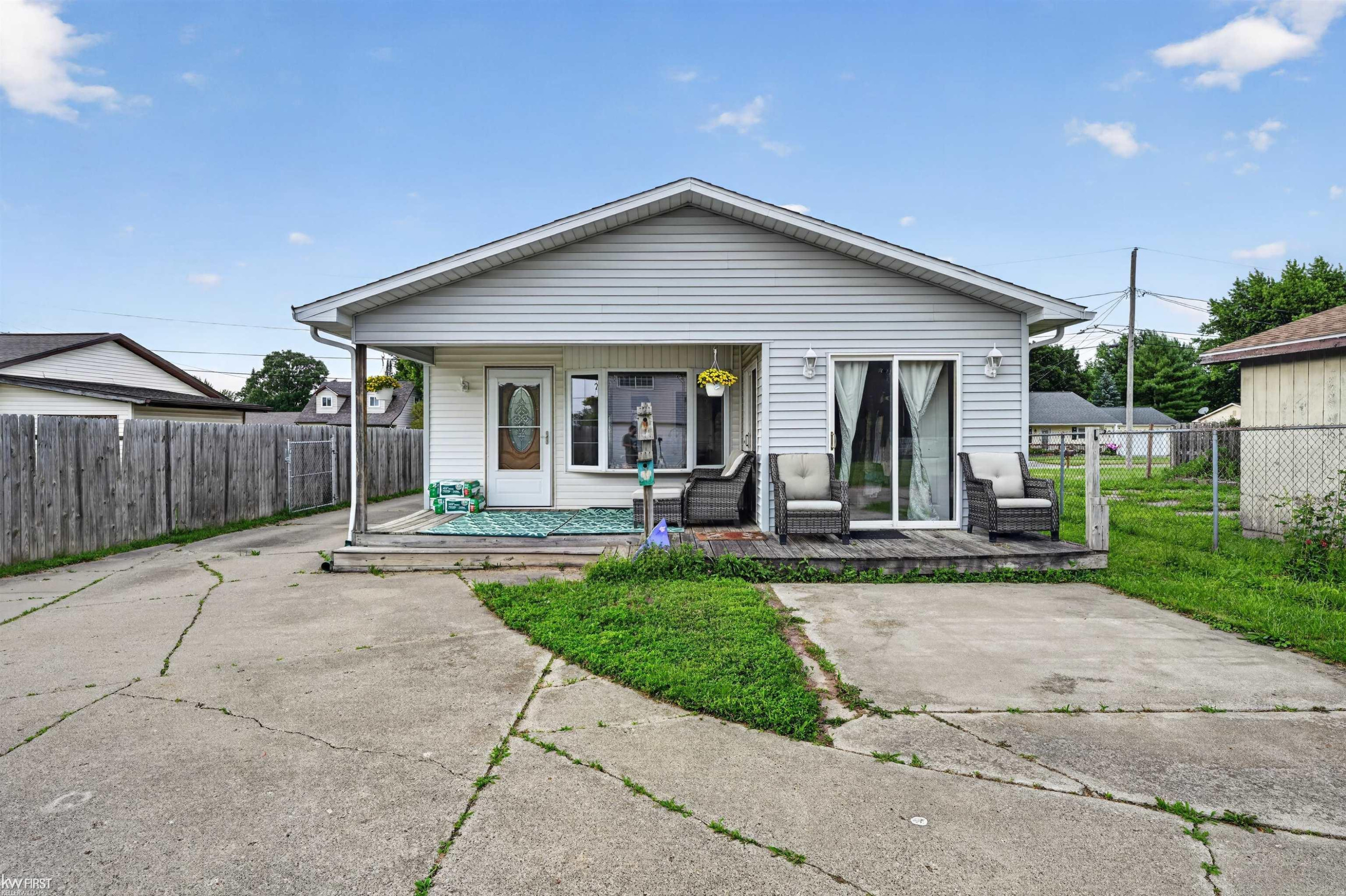 2228 McLaren Street, Burton, MI 48529 — Photo 5