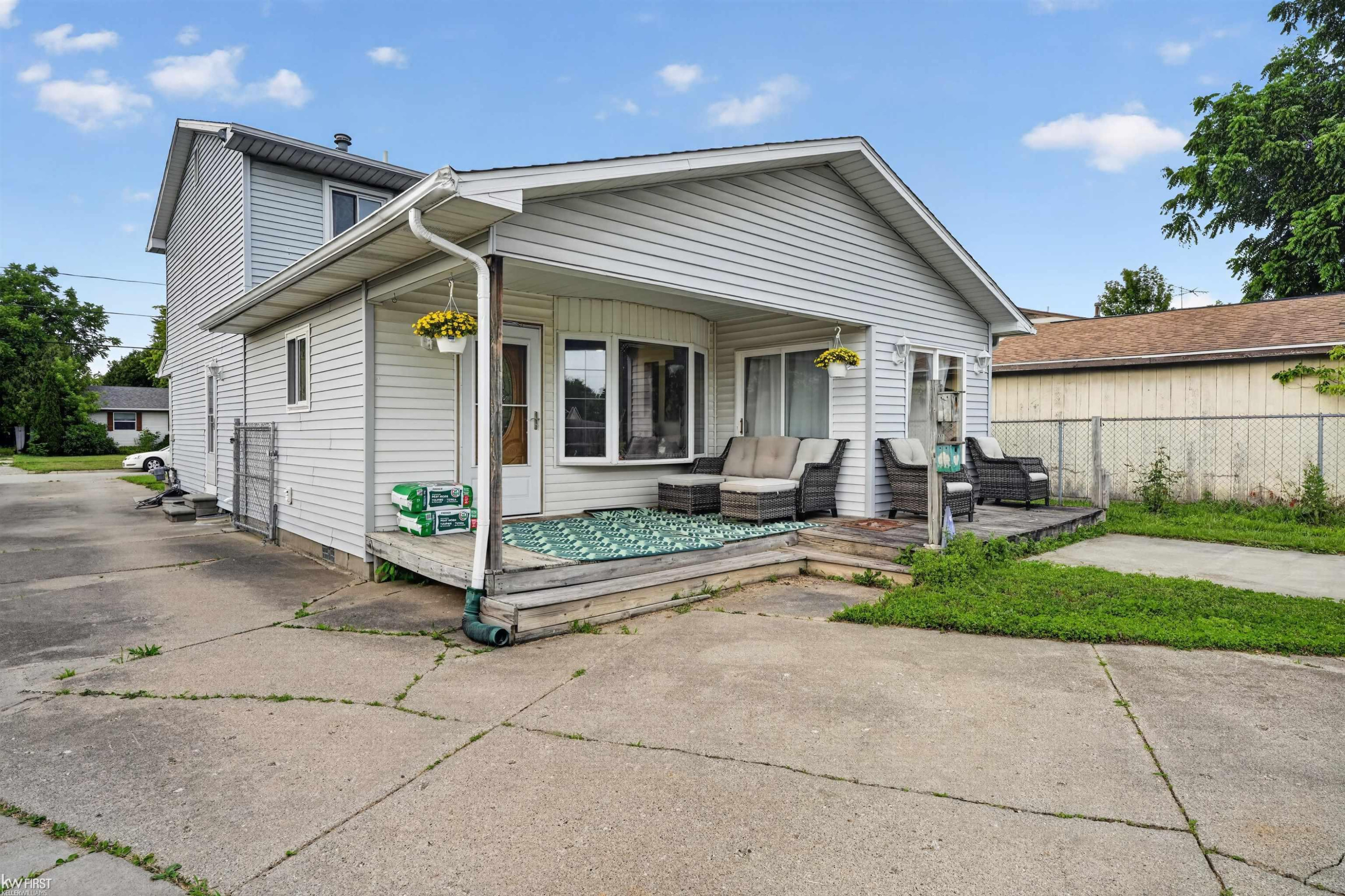 2228 McLaren Street, Burton, MI 48529 — Photo 6