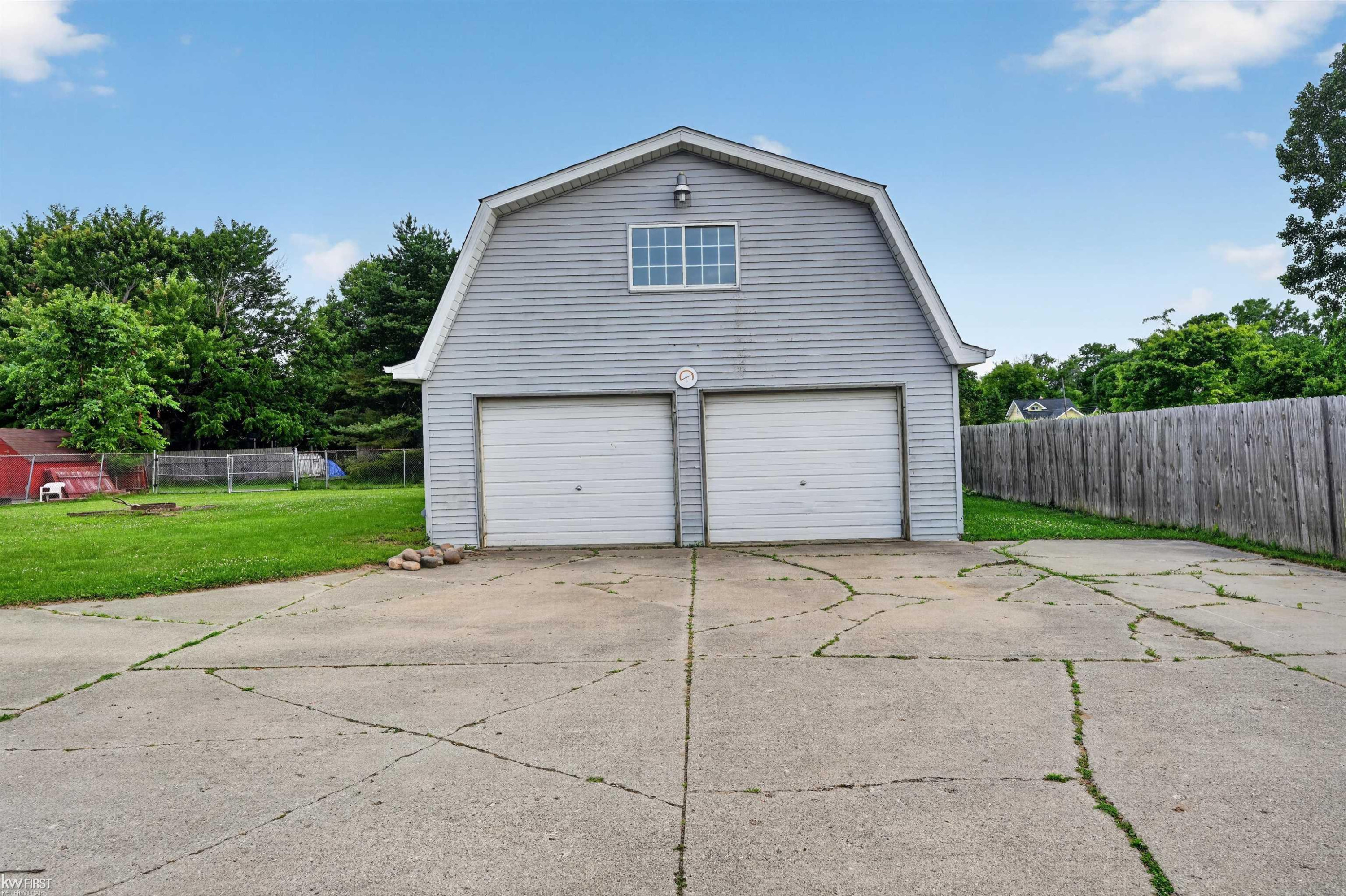 2228 McLaren Street, Burton, MI 48529 — Photo 8