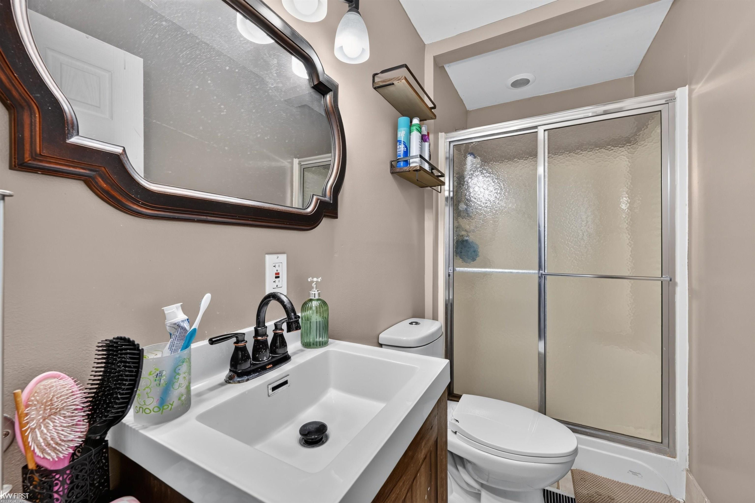 2228 McLaren Street, Burton, MI 48529 — Photo 19