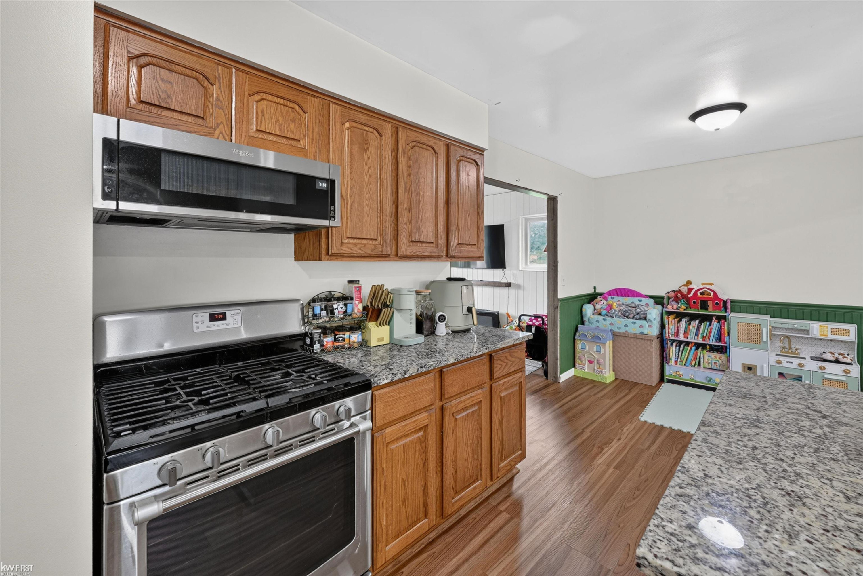 2228 McLaren Street, Burton, MI 48529 — Photo 23