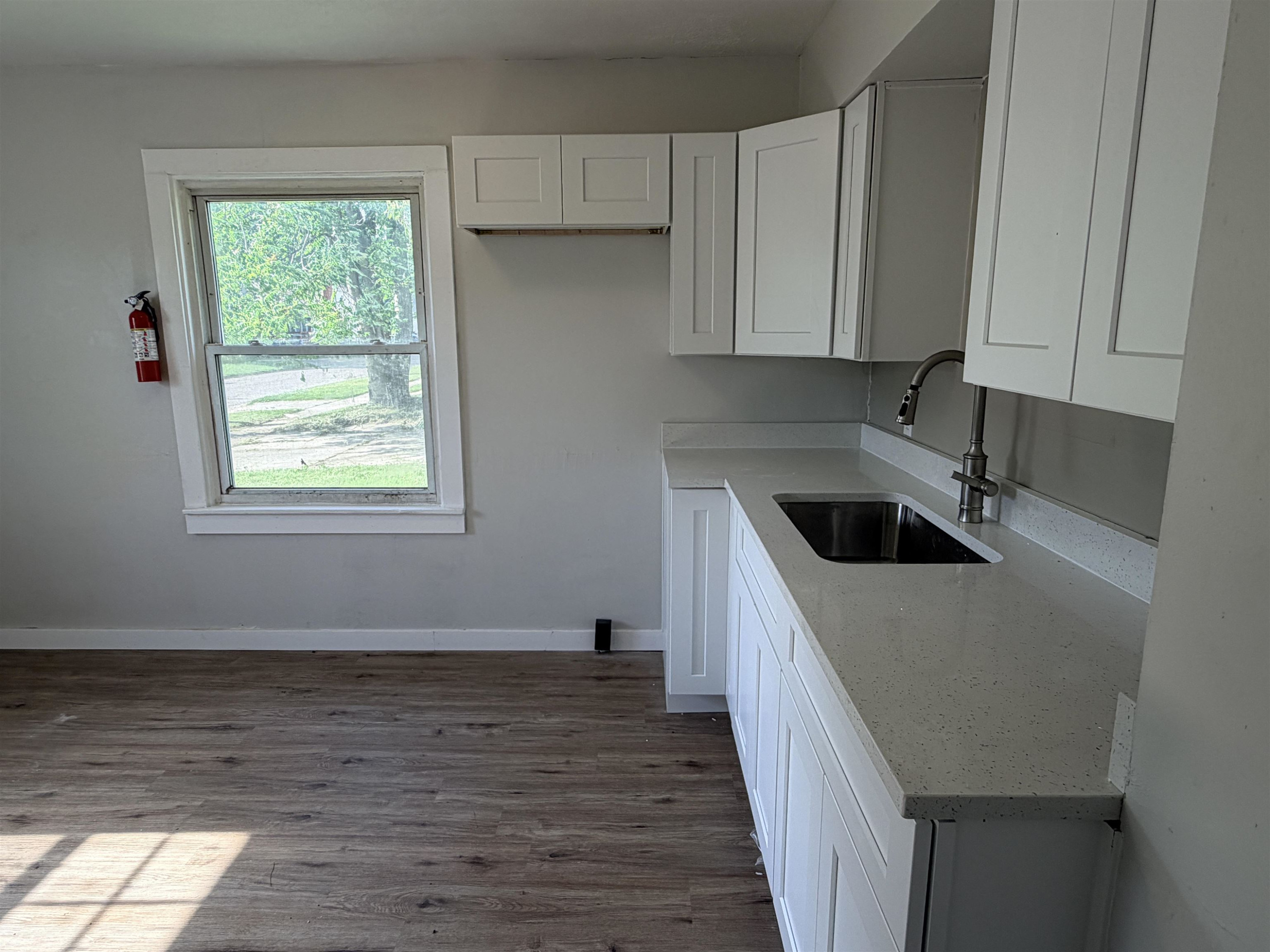 652 Ingleside Avenue, Flint, MI 48507 — Photo 5