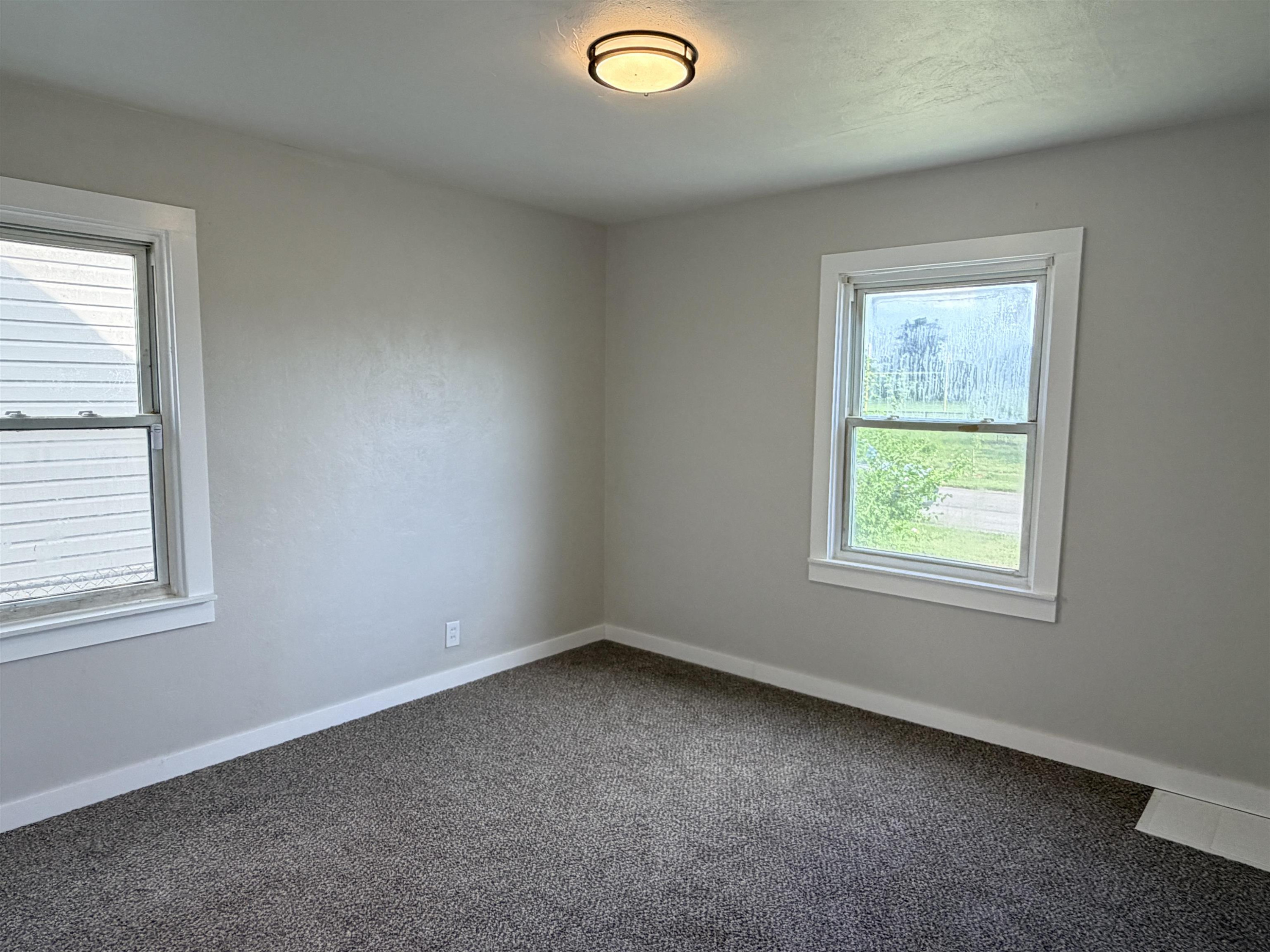 652 Ingleside Avenue, Flint, MI 48507 — Photo 8