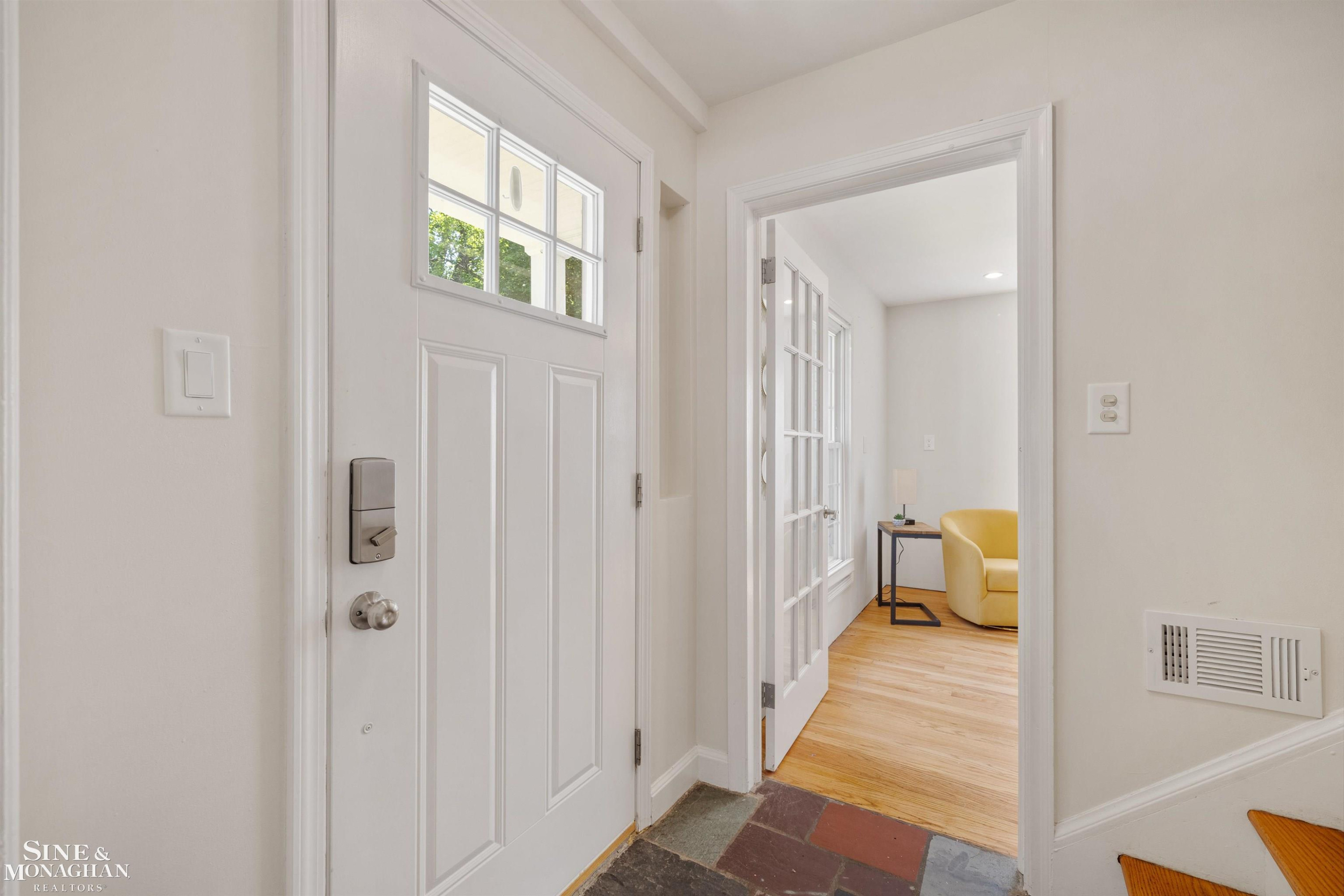 407 Lothrop Road, Grosse Pointe Farms, MI 48236 — Photo 3