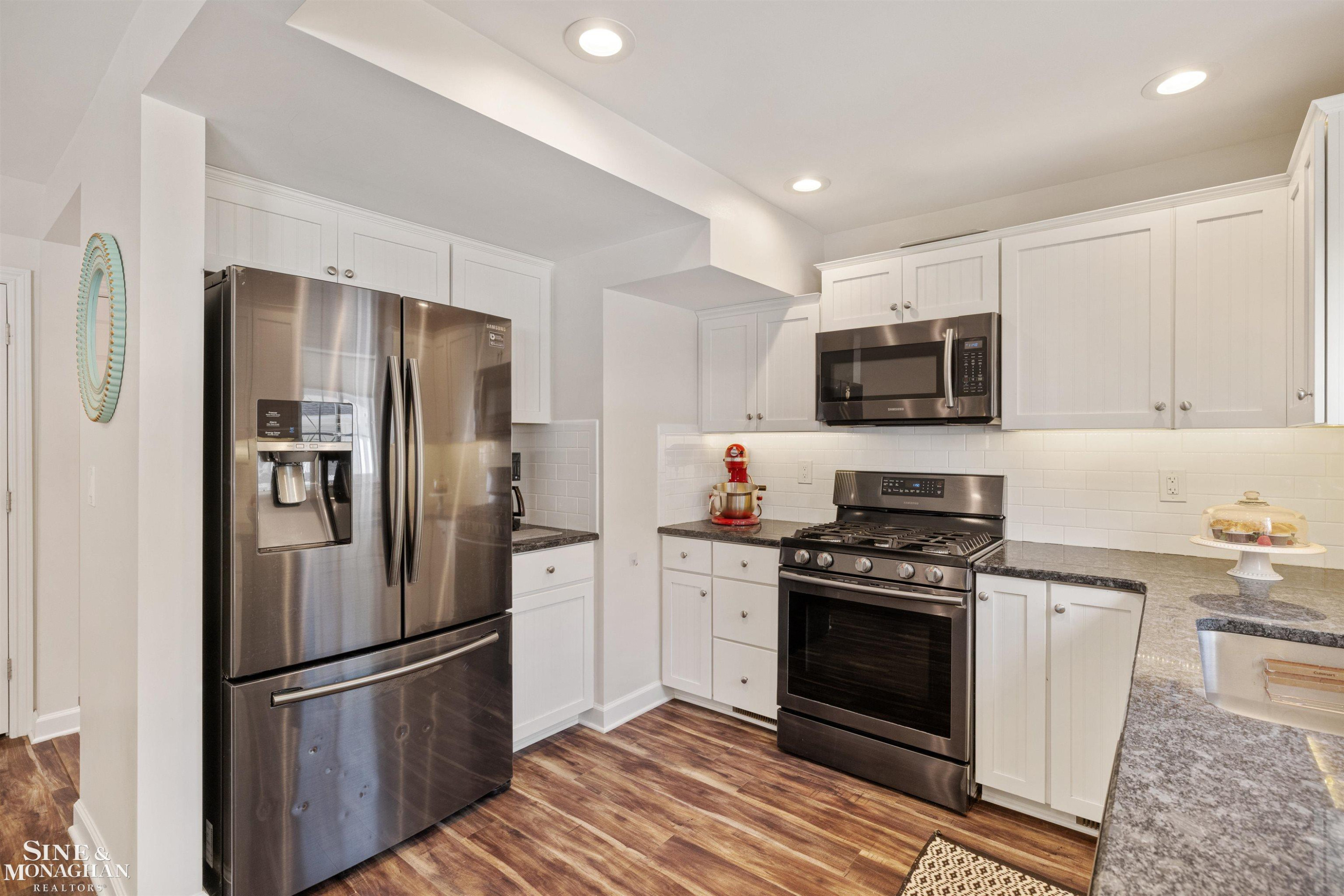 407 Lothrop Road, Grosse Pointe Farms, MI 48236 — Photo 14