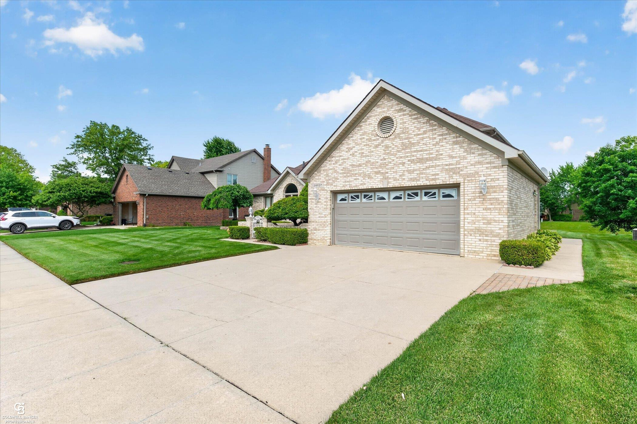 46640 Glen Pointe Drive, Shelby Twp, MI 48315 — Photo 4