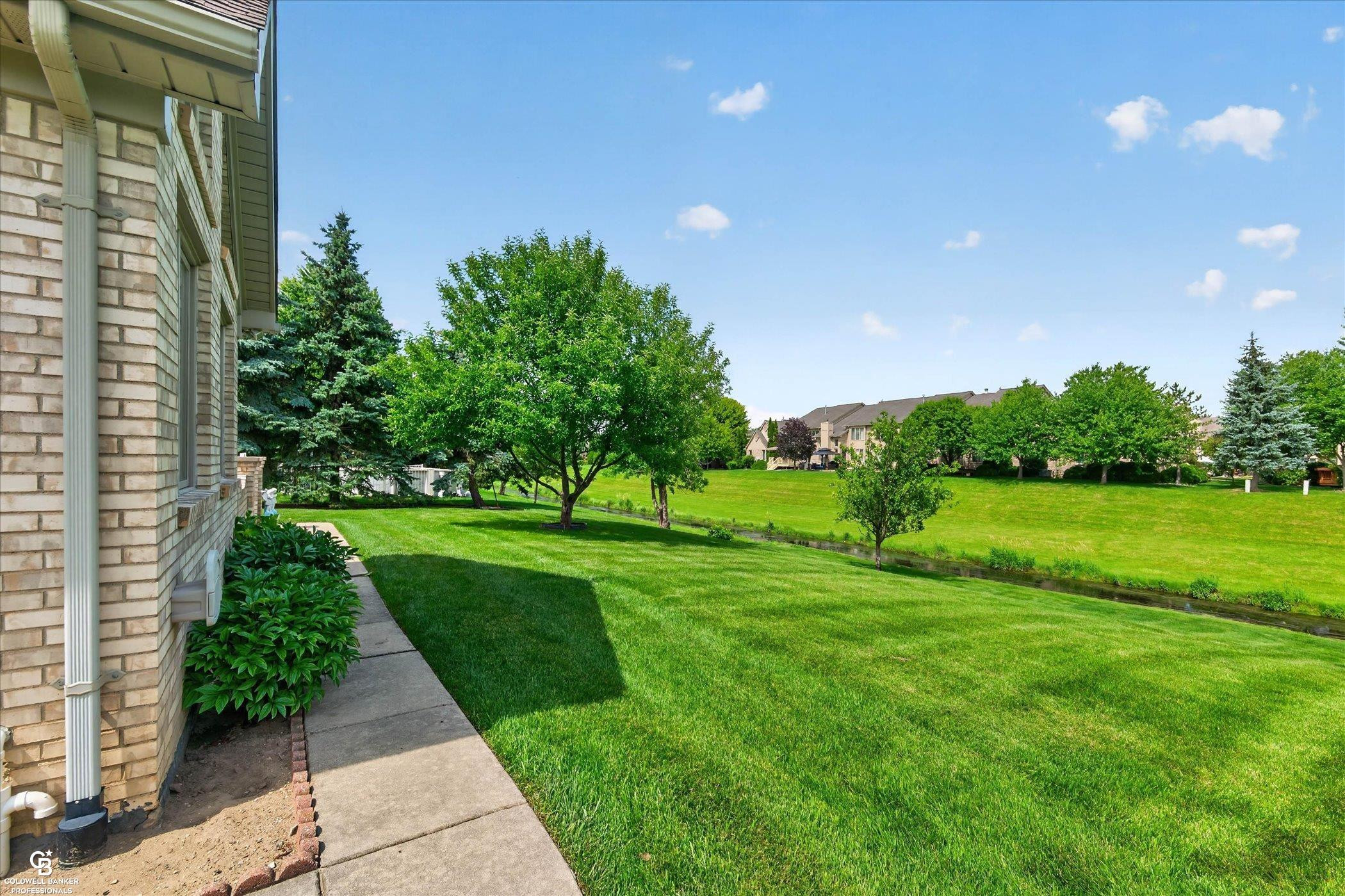 46640 Glen Pointe Drive, Shelby Twp, MI 48315 — Photo 16