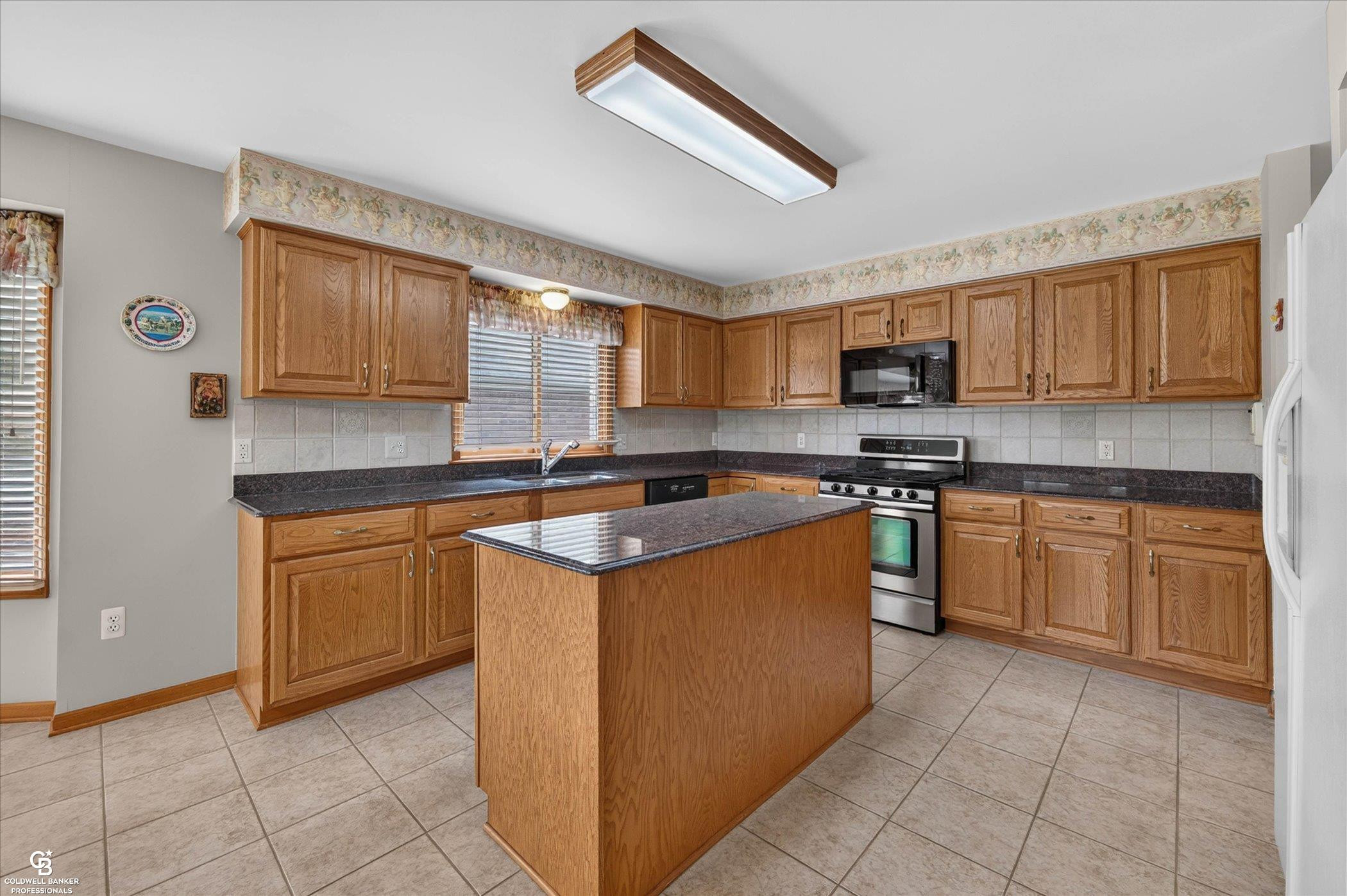 46640 Glen Pointe Drive, Shelby Twp, MI 48315 — Photo 32