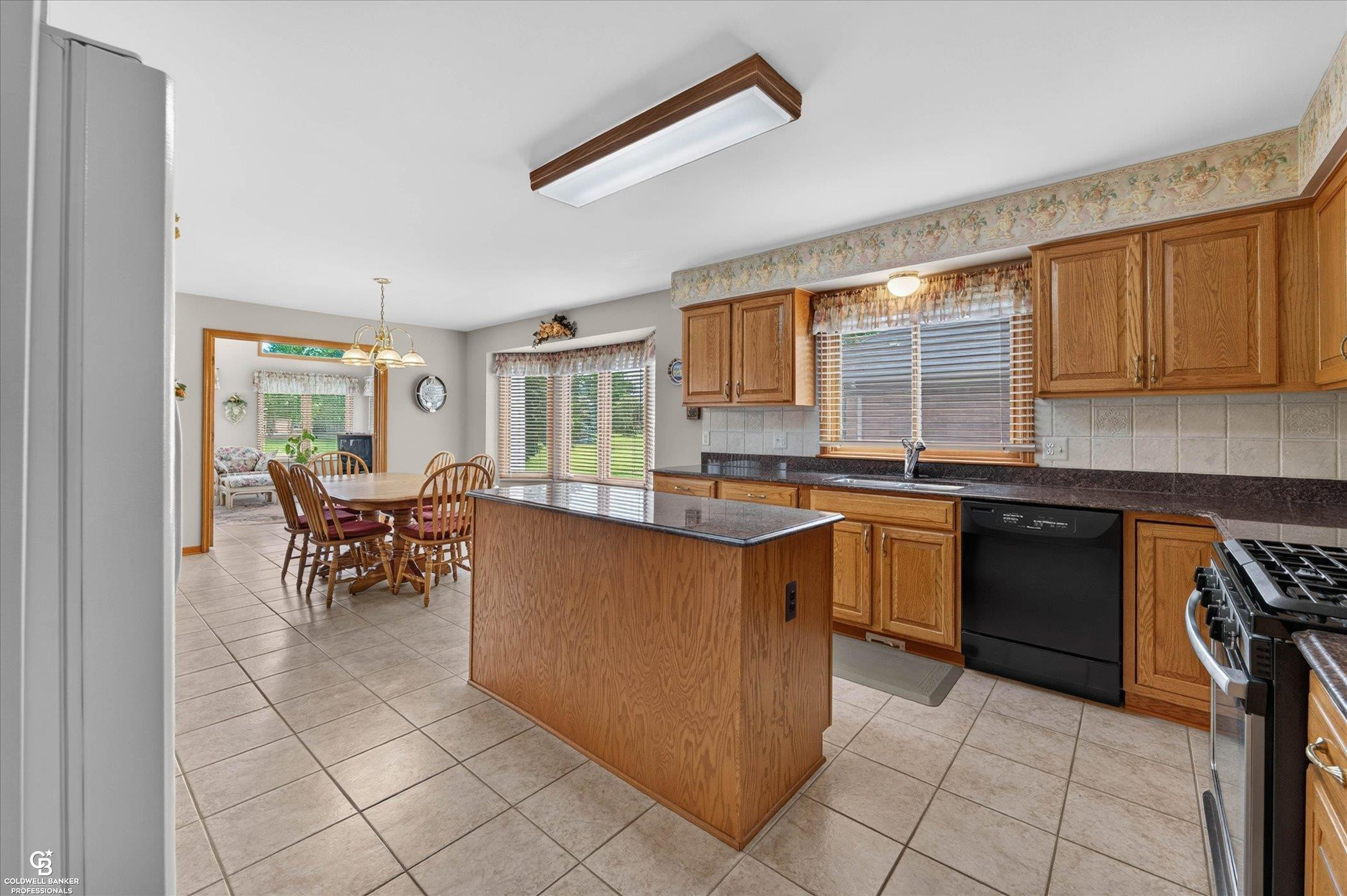 46640 Glen Pointe Drive, Shelby Twp, MI 48315 — Photo 33