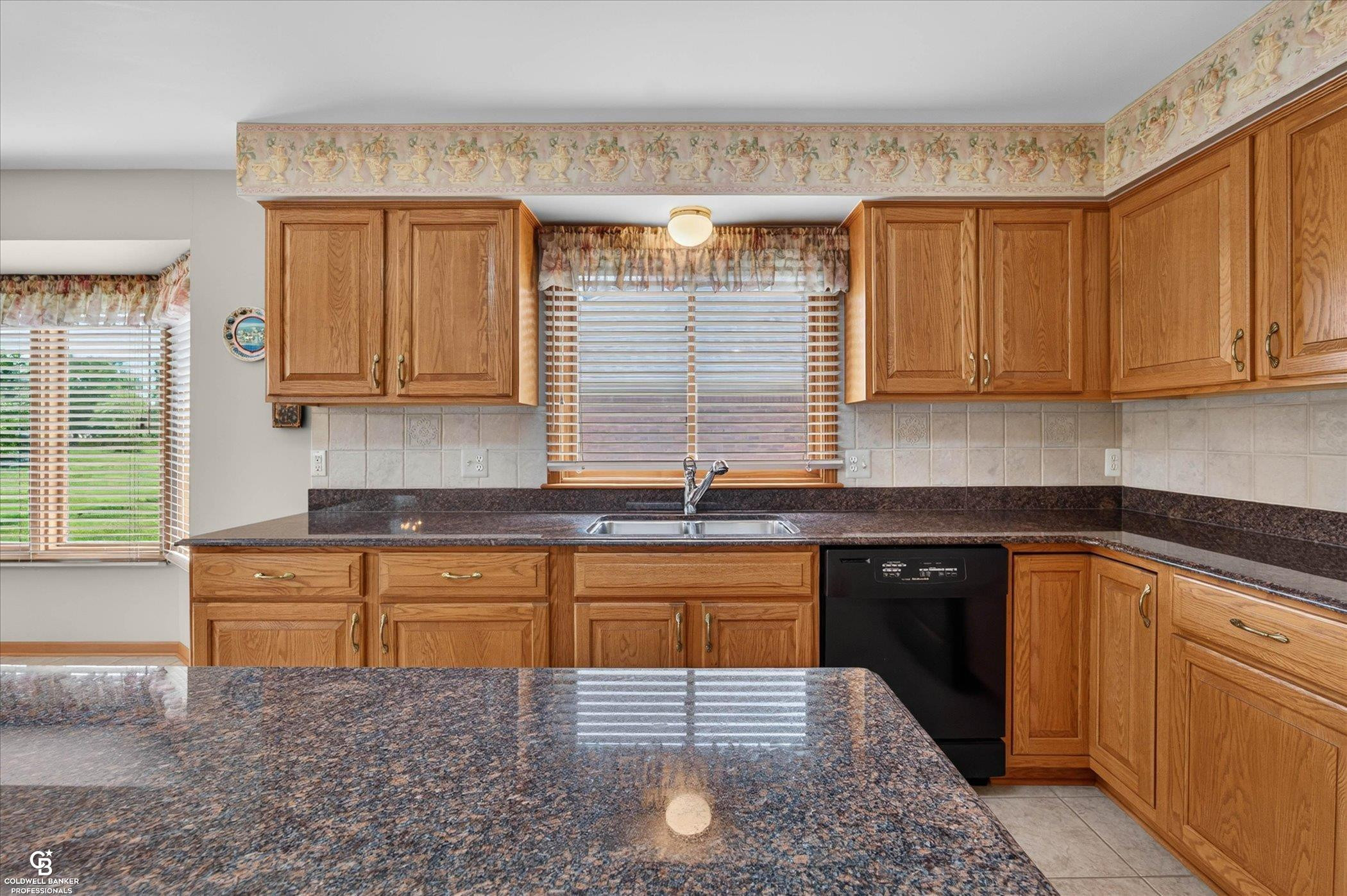 46640 Glen Pointe Drive, Shelby Twp, MI 48315 — Photo 35