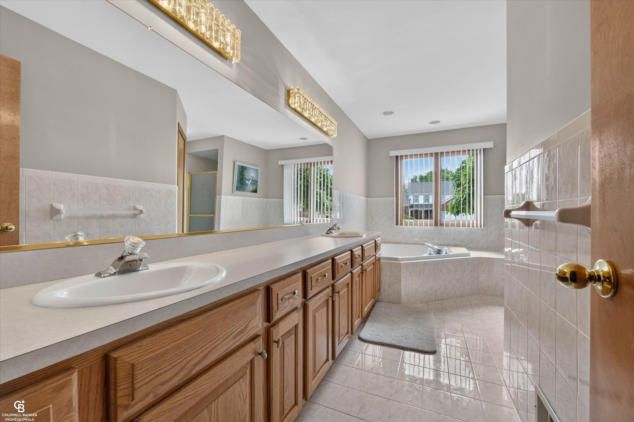 46640 Glen Pointe Drive, Shelby Twp, MI 48315 — Photo 44