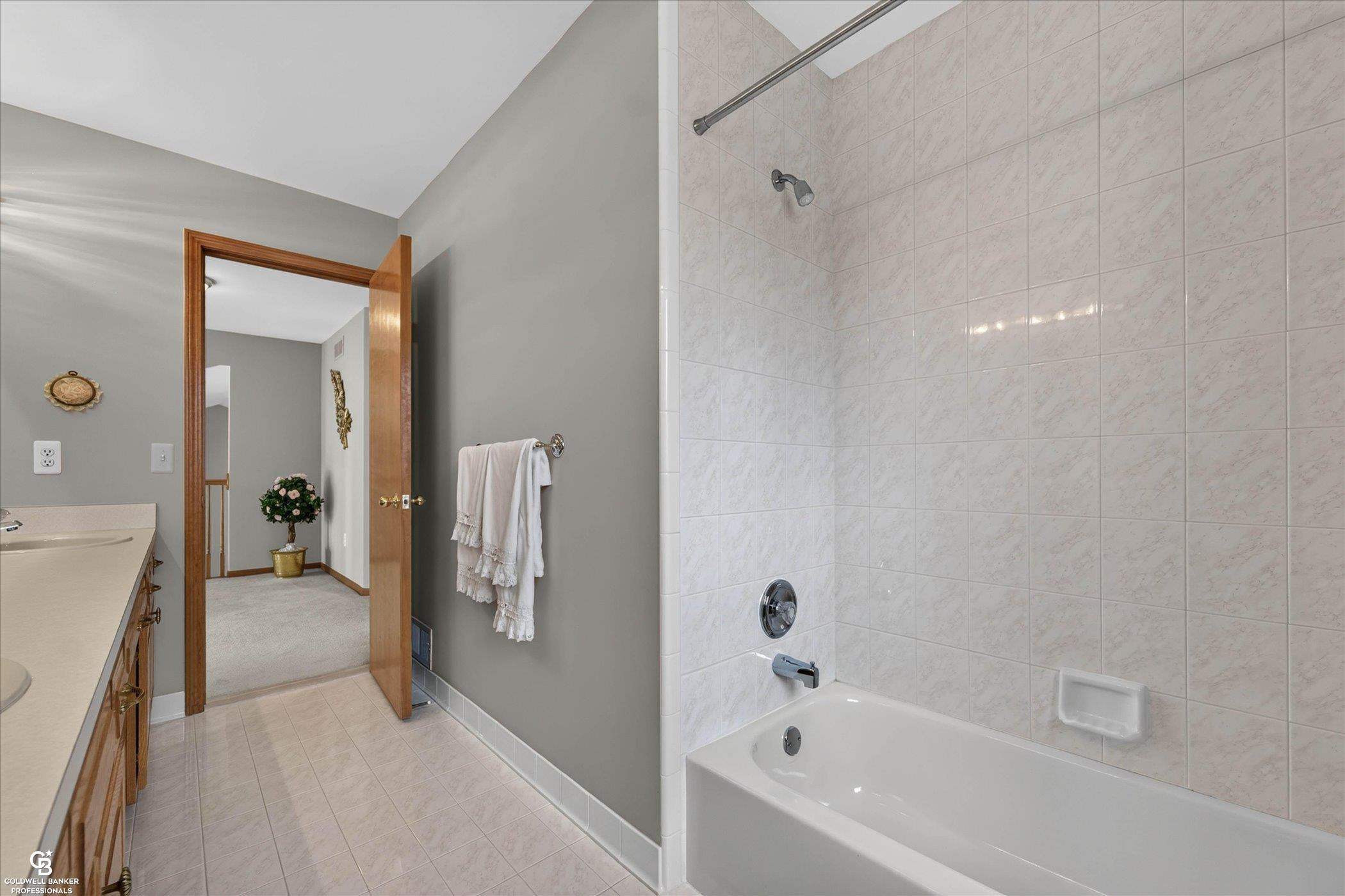46640 Glen Pointe Drive, Shelby Twp, MI 48315 — Photo 55