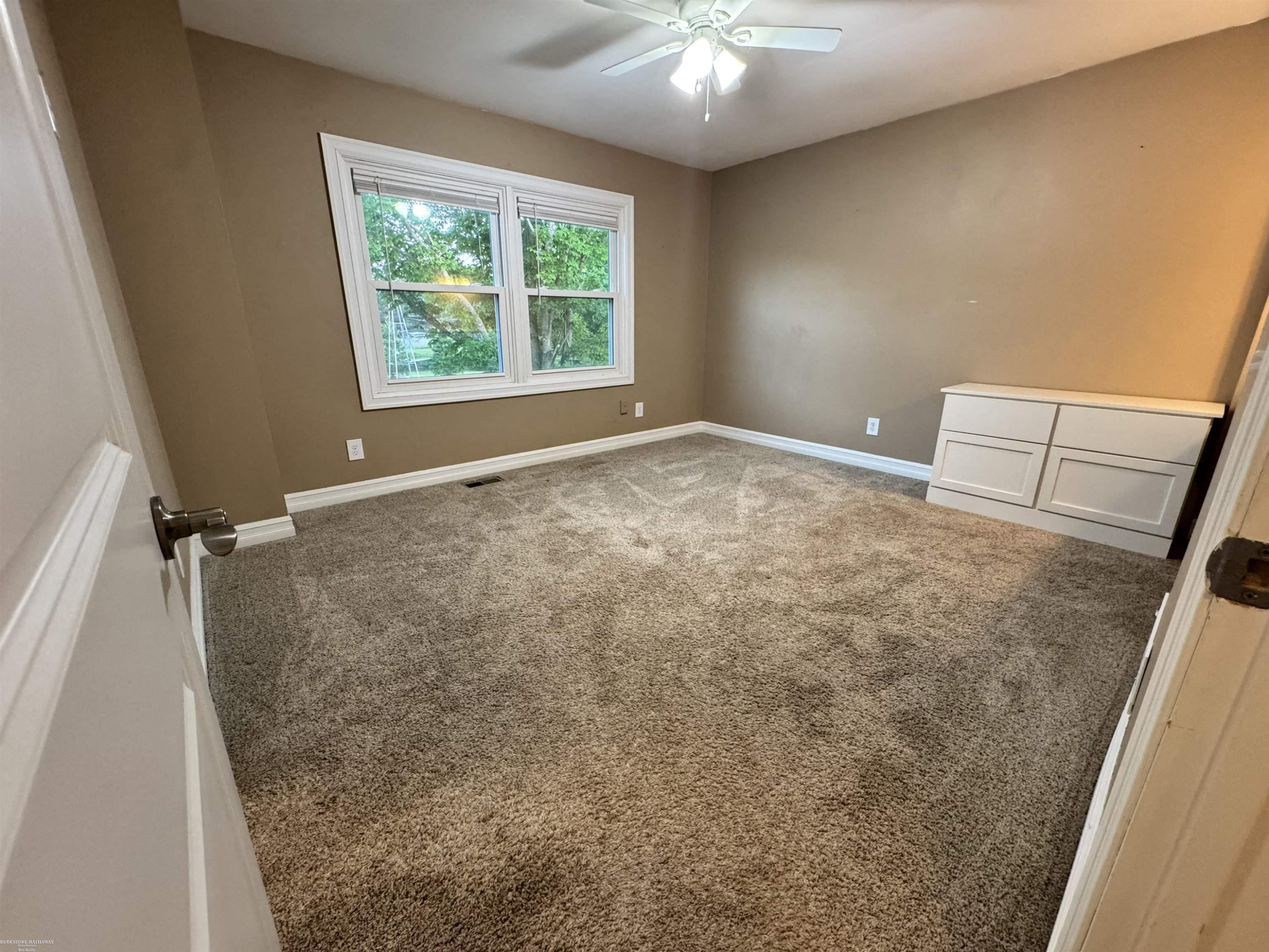 7894 Lantern Drive, Almont, MI 48003 — Photo 15