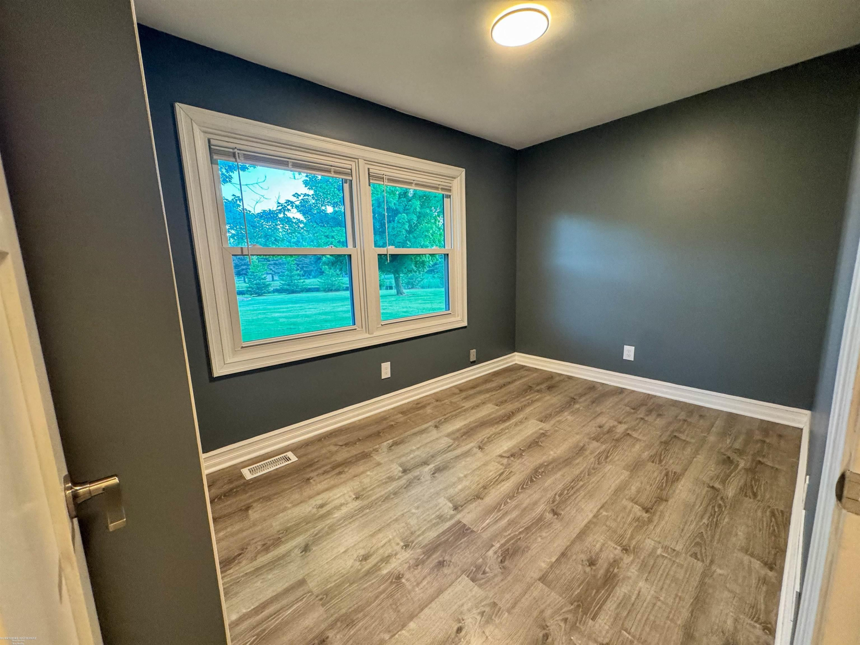 7894 Lantern Drive, Almont, MI 48003 — Photo 21