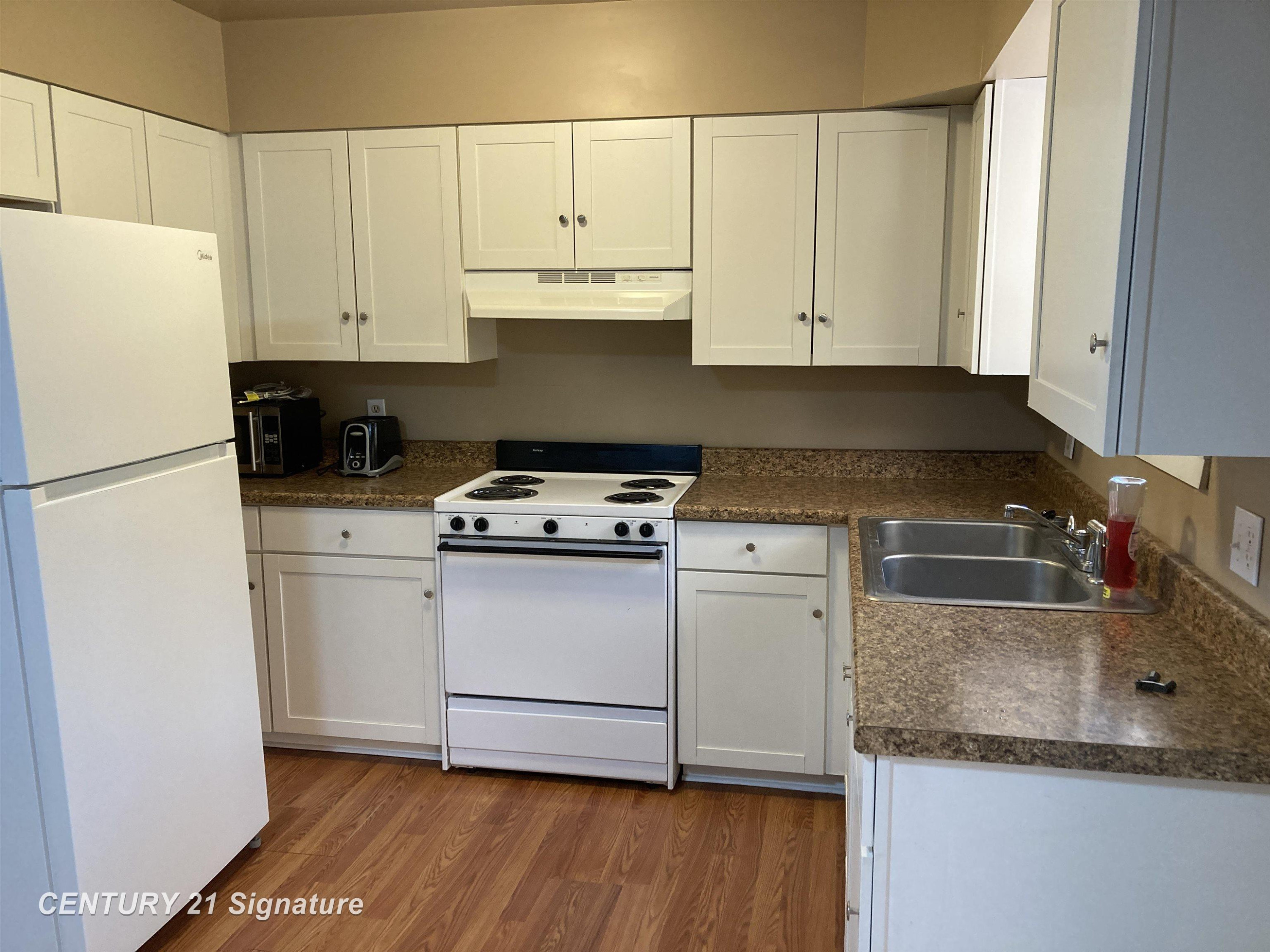 1306 Glen Road, Midland, MI 48640 — Photo 23