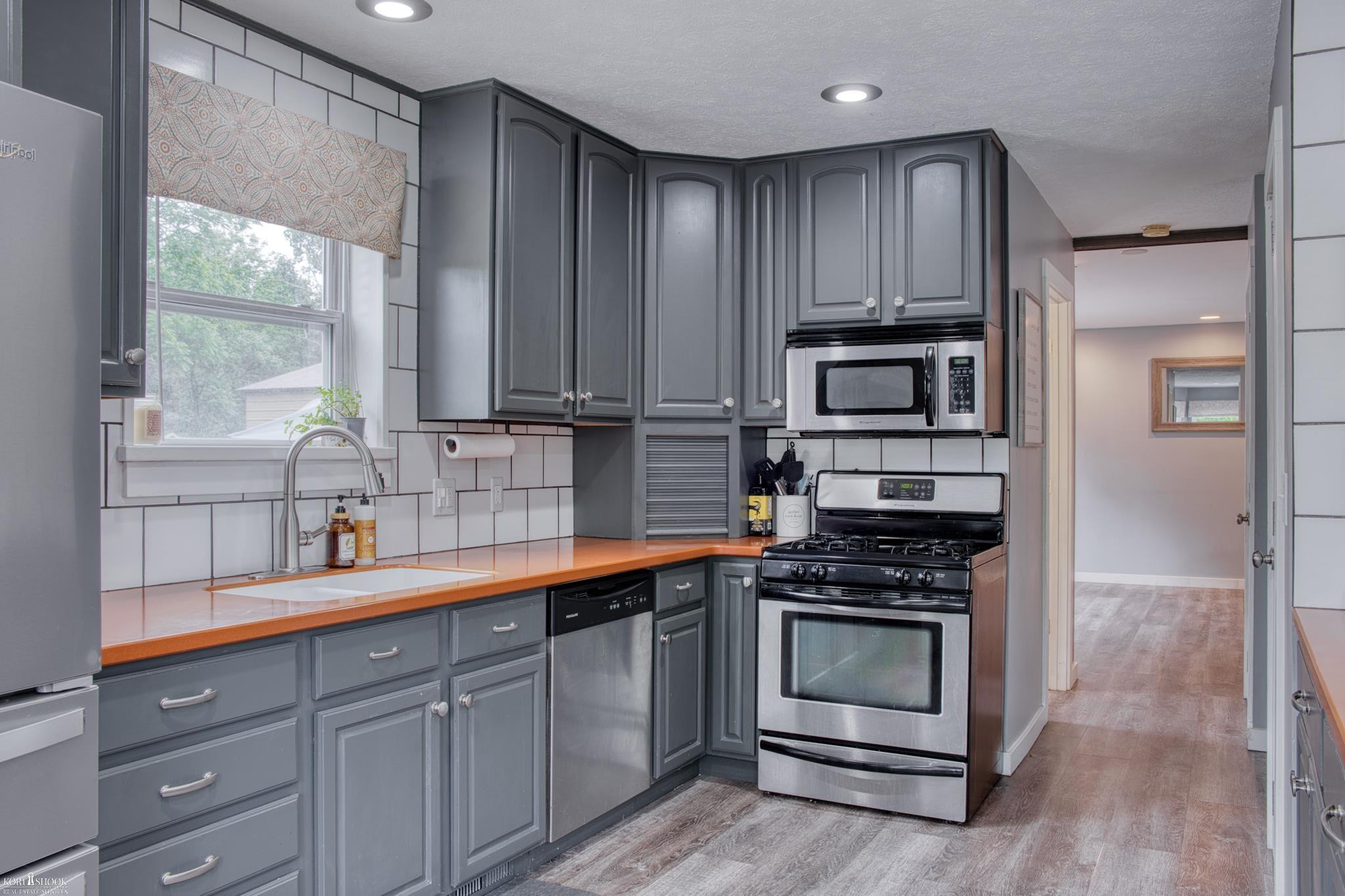 1445 W North Street, Owosso, MI 48867 — Photo 4