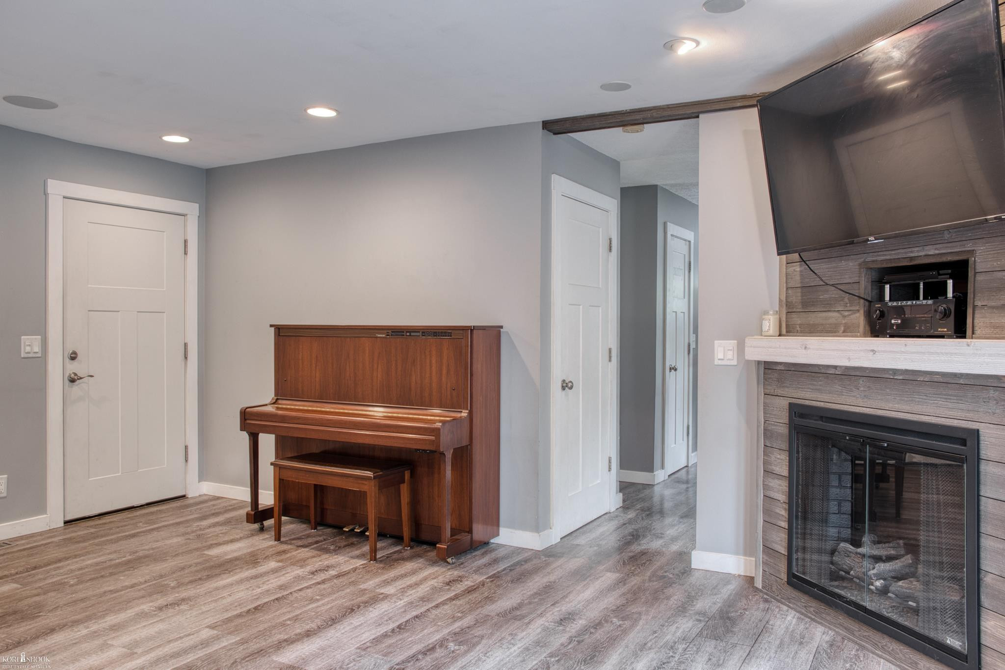 1445 W North Street, Owosso, MI 48867 — Photo 14