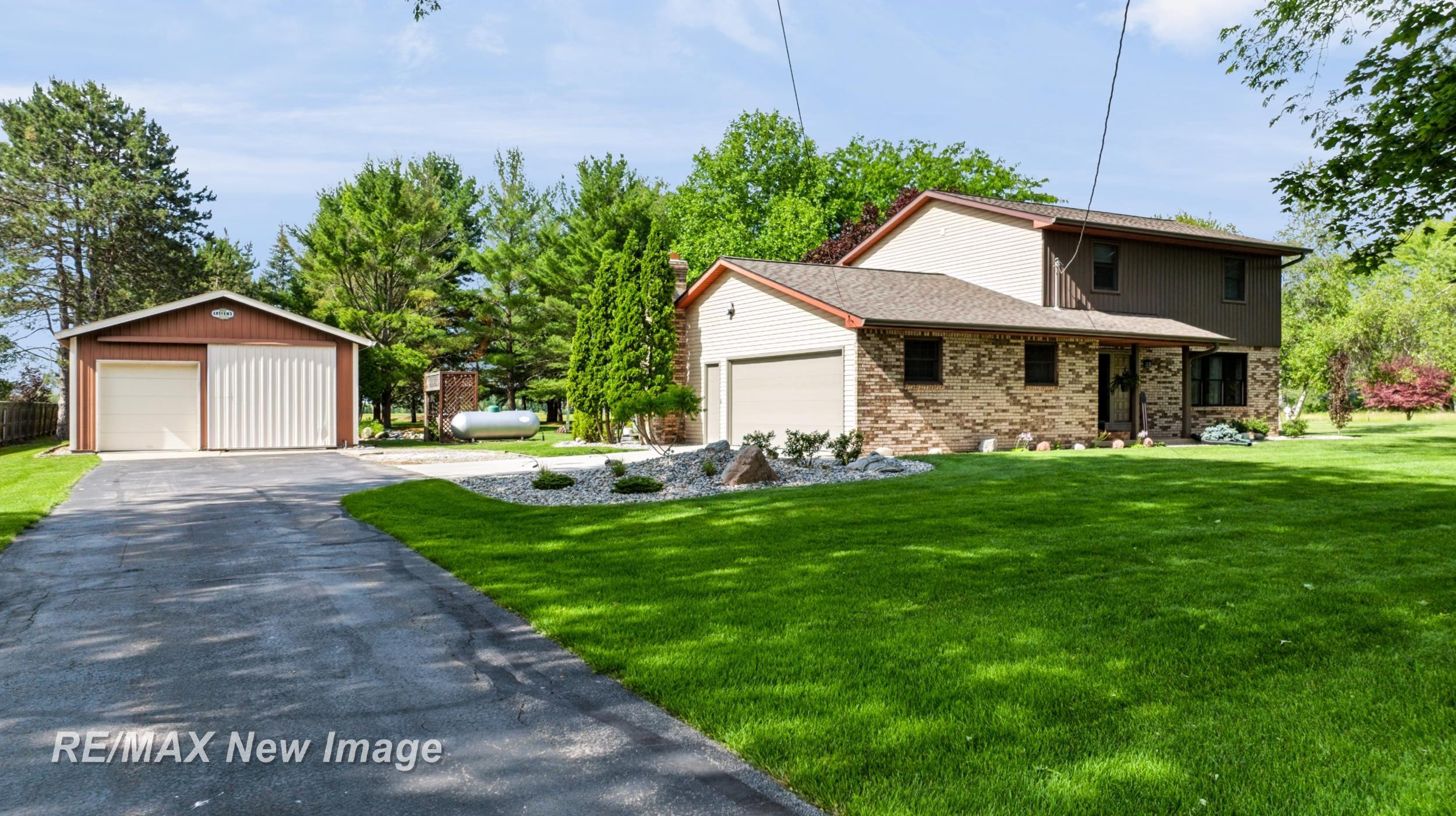 6180 W Freeland Road, Freeland, MI 48623 — Photo 3