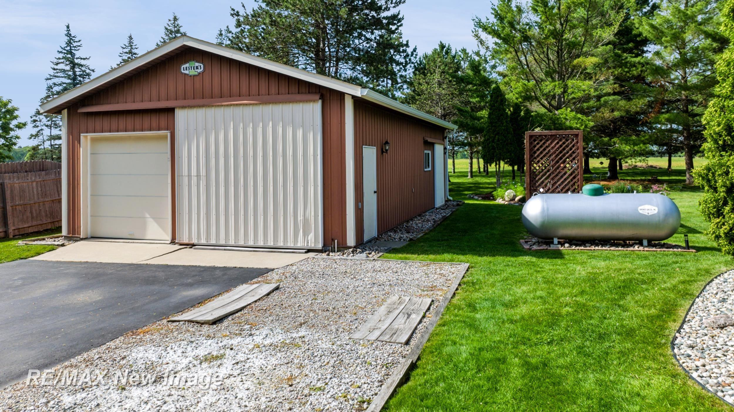 6180 W Freeland Road, Freeland, MI 48623 — Photo 9