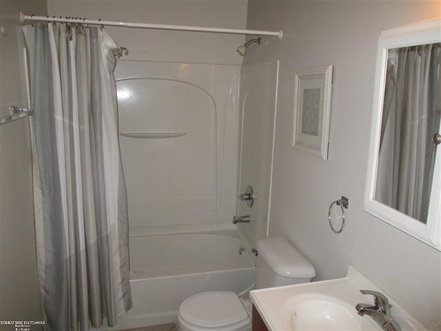 109 South Avenue, Mount Clemens, MI 48043 — Photo 8