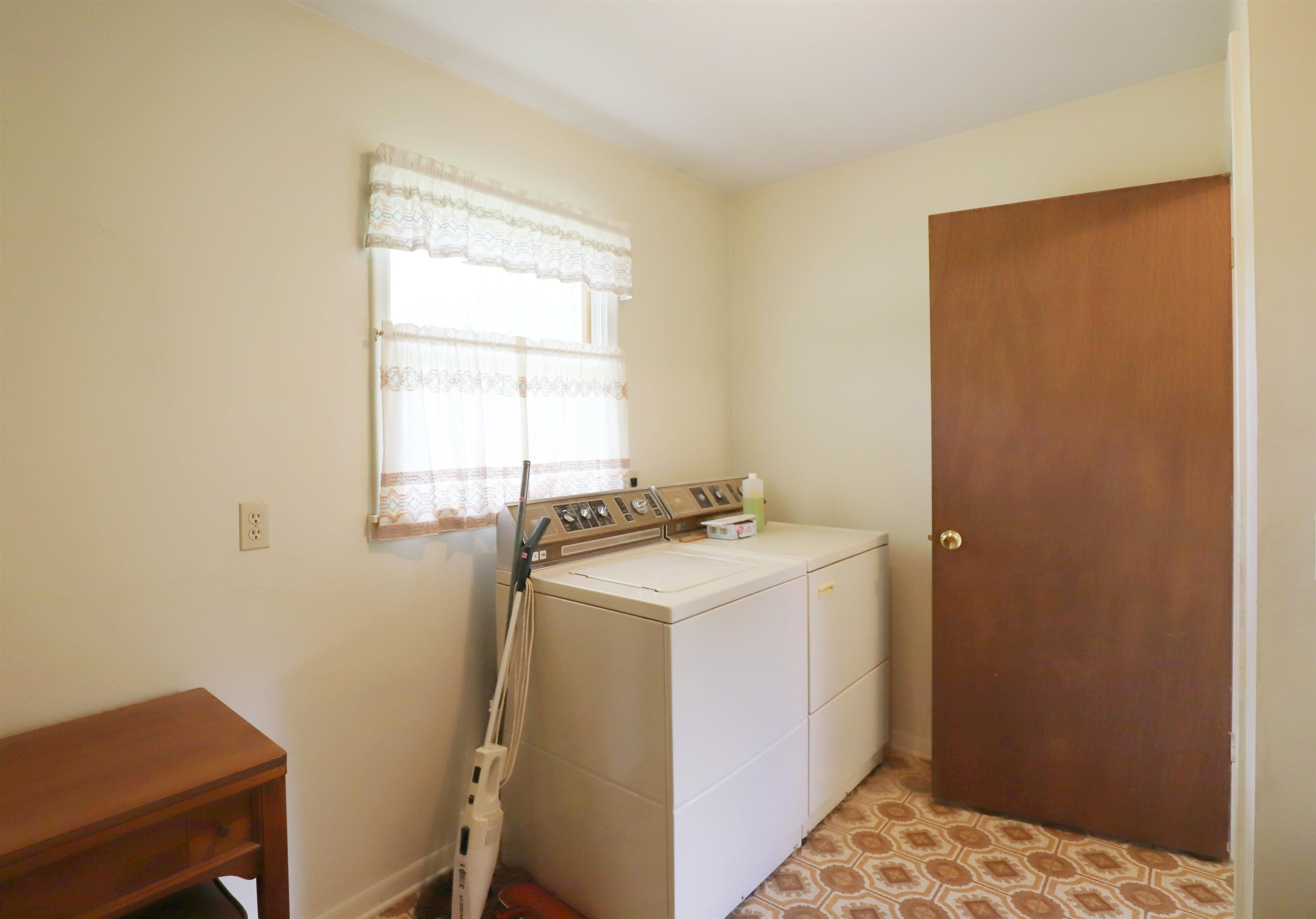 10011 W Coldwater Road, Flushing, MI 48433 — Photo 13