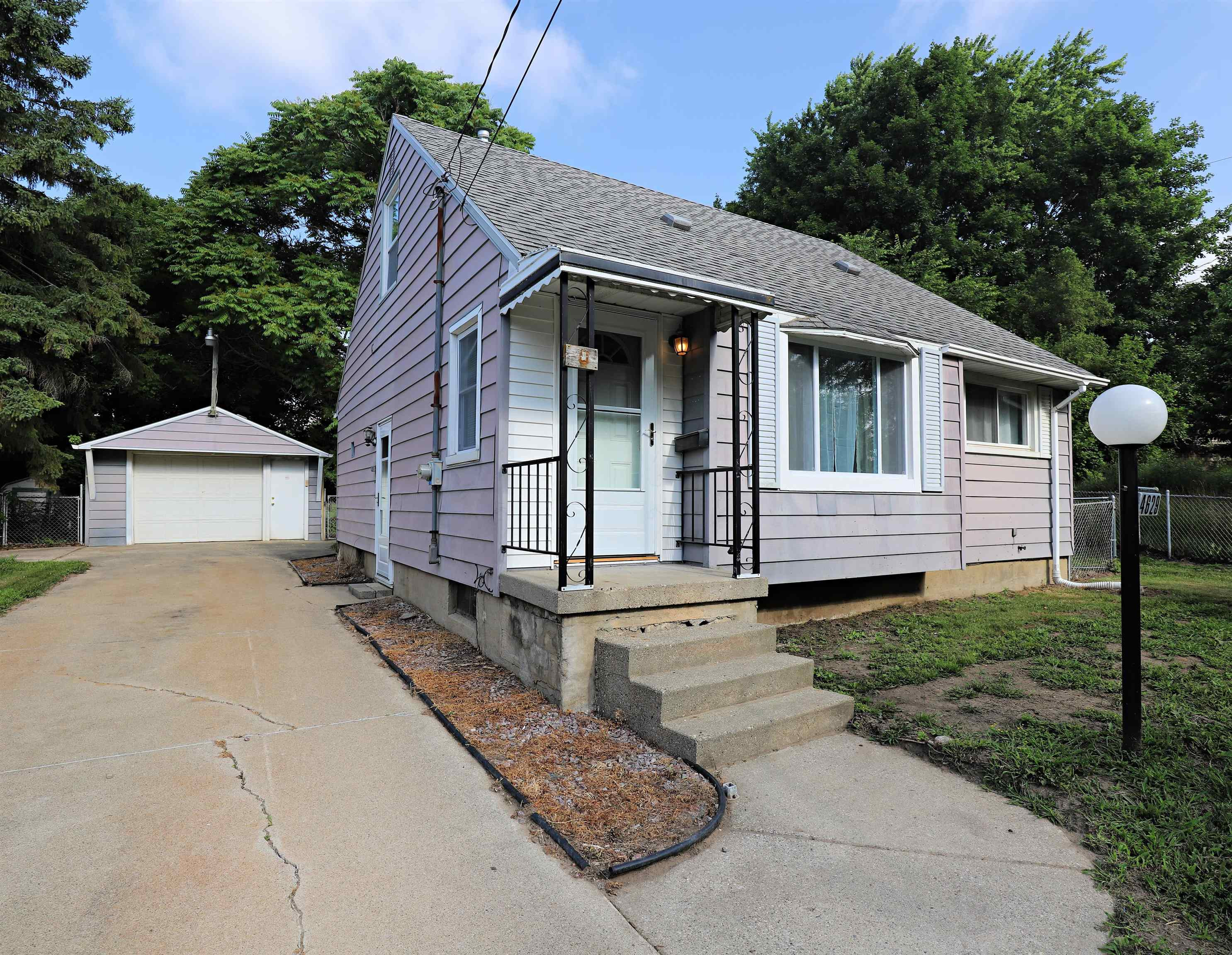 4629 Milton Street, Flint, MI 48507 — front exterior
