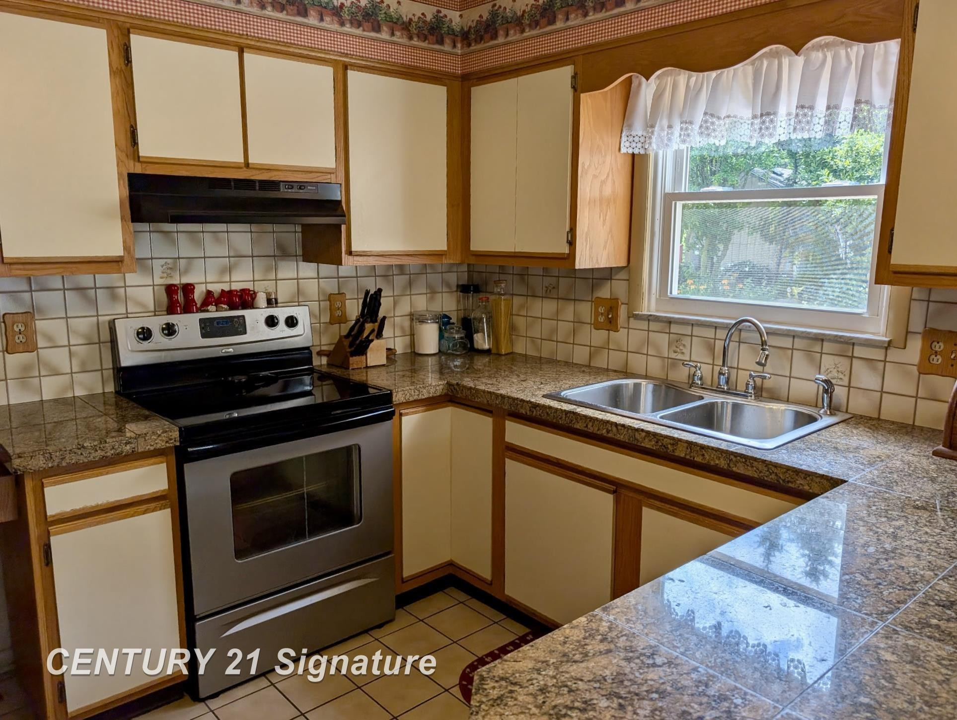 5171 Kenora Drive, Saginaw, MI 48604 — Photo 9