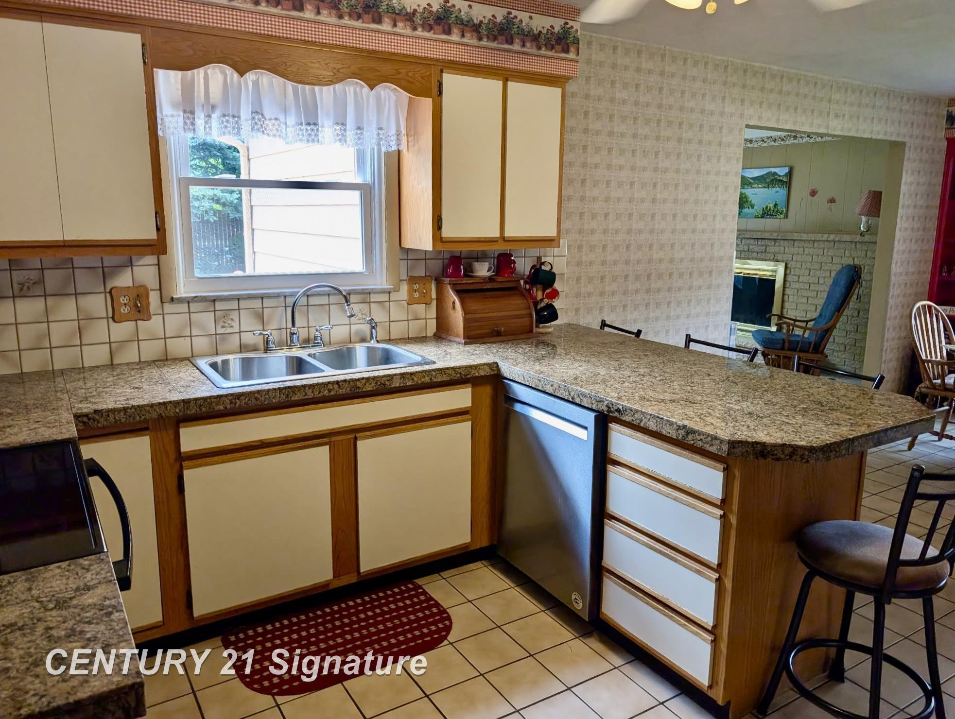 5171 Kenora Drive, Saginaw, MI 48604 — Photo 10