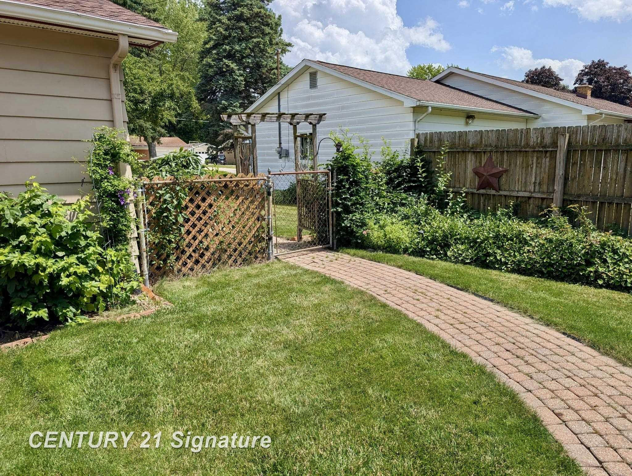 5171 Kenora Drive, Saginaw, MI 48604 — Photo 27