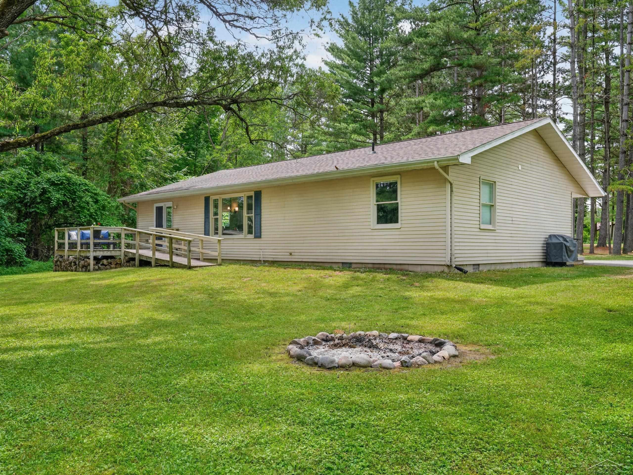 4514 W Salisbury Drive, Gladwin, MI 48624 — Photo 36