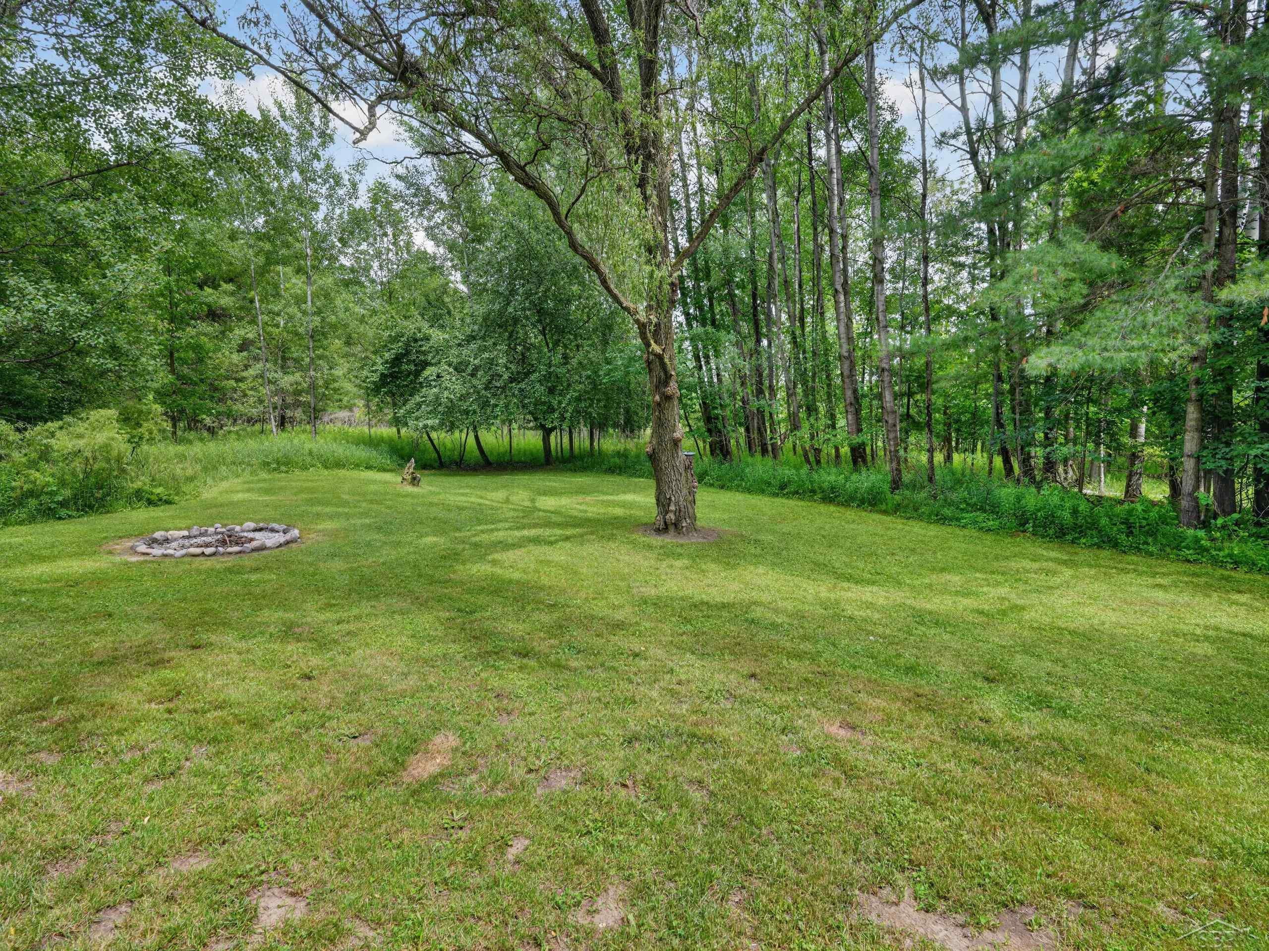 4514 W Salisbury Drive, Gladwin, MI 48624 — Photo 37