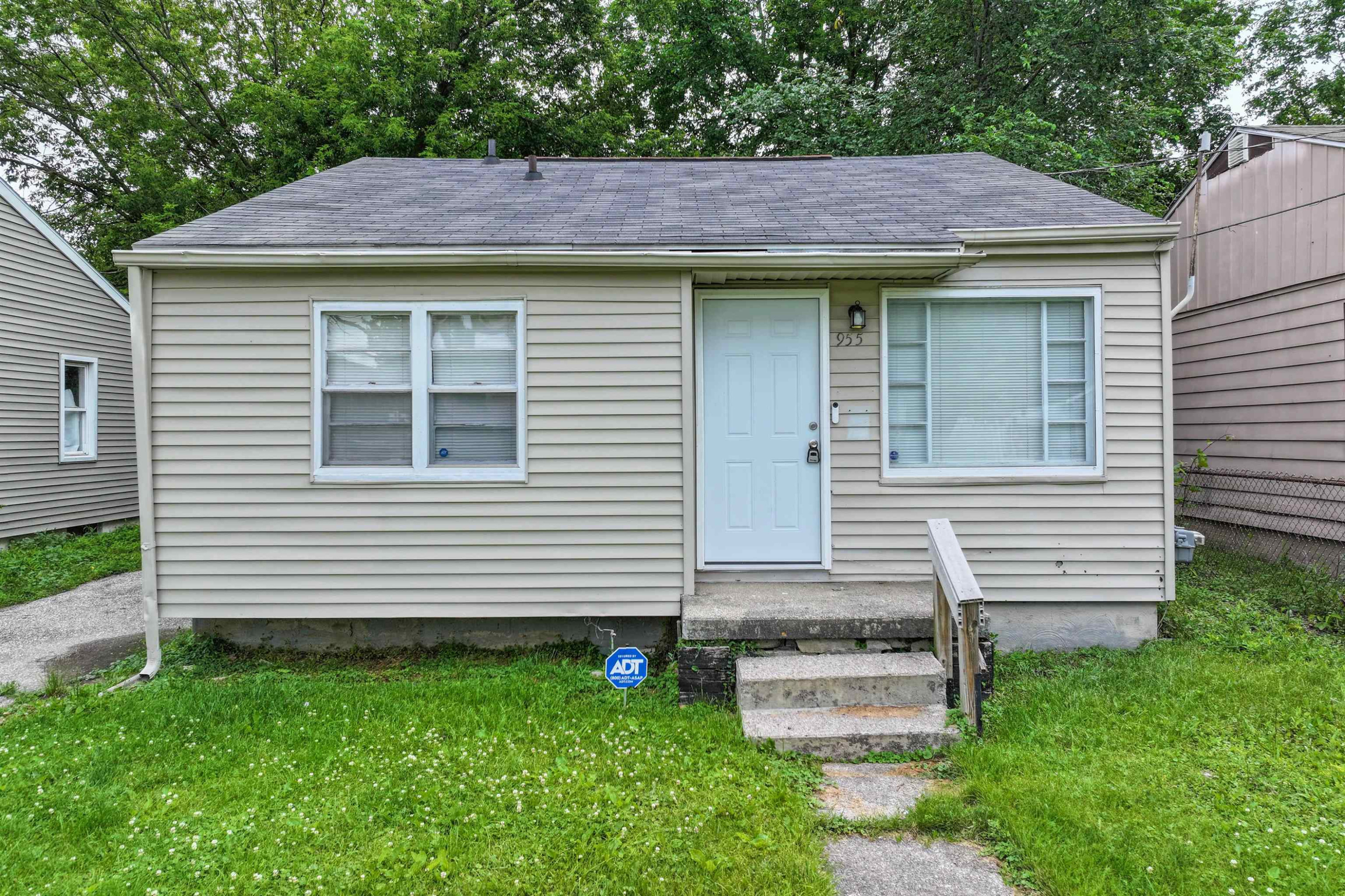 955 S Ballenger Highway, Flint, MI 48532 — Photo 3