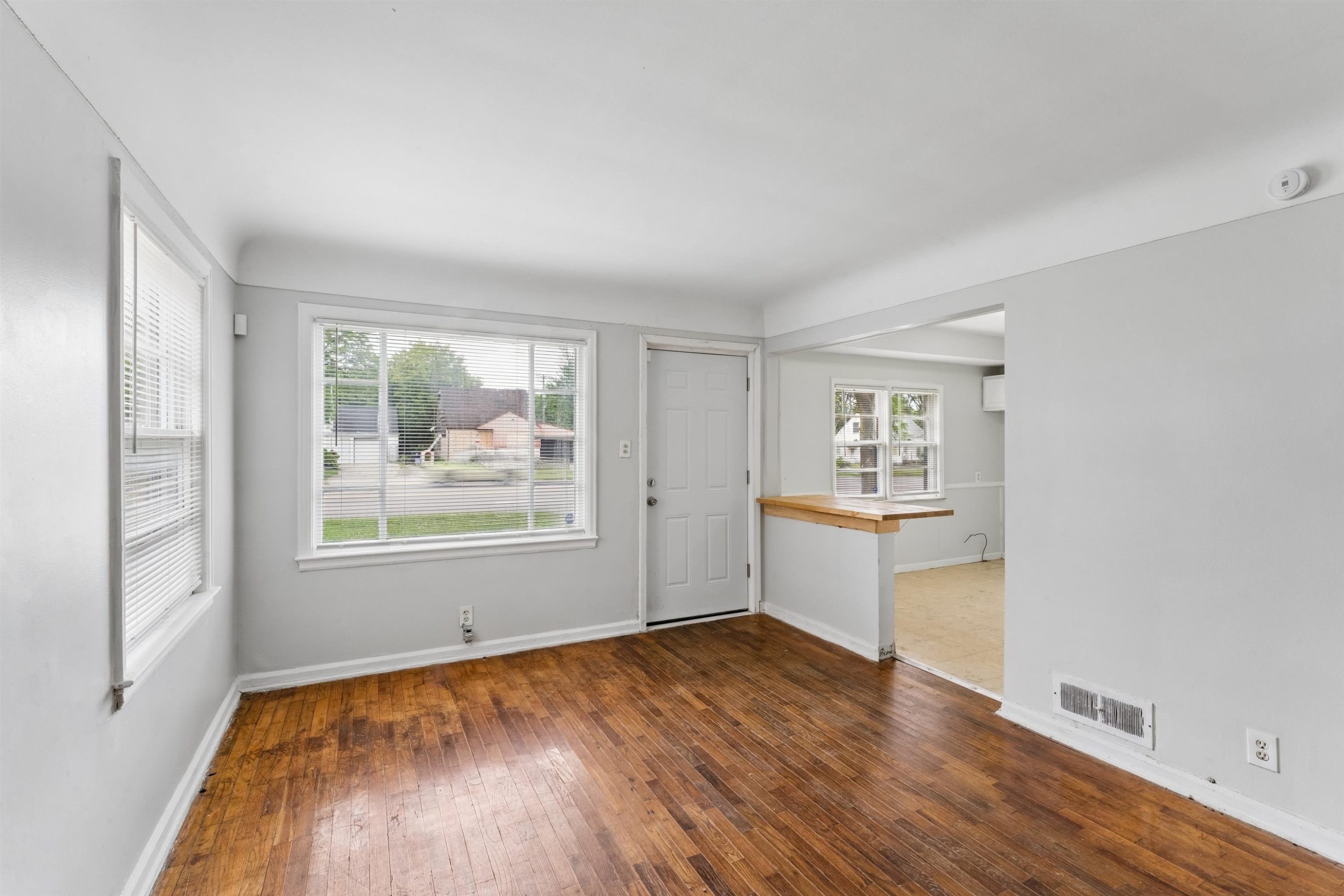 955 S Ballenger Highway, Flint, MI 48532 — Photo 4