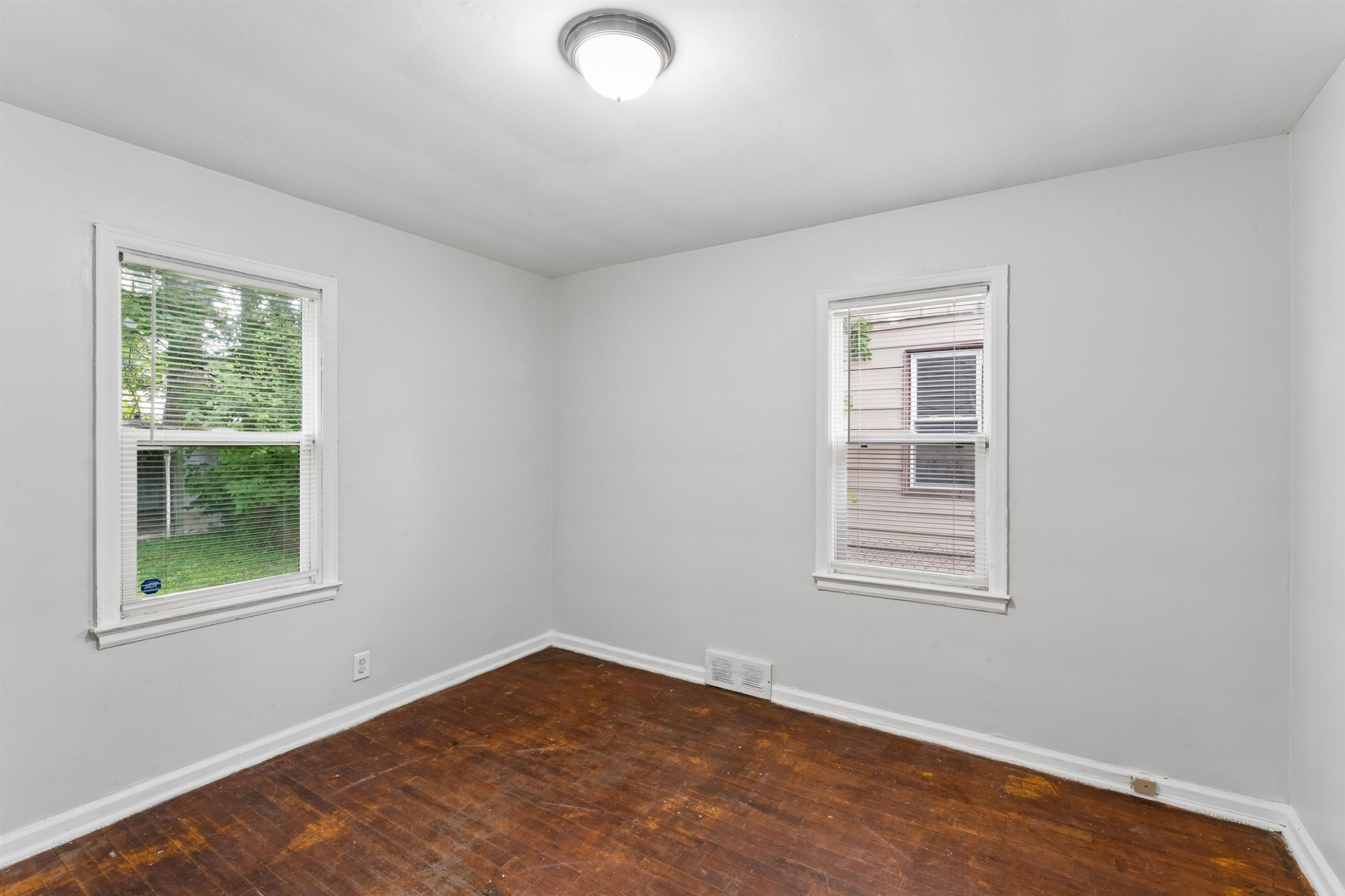 955 S Ballenger Highway, Flint, MI 48532 — Photo 11