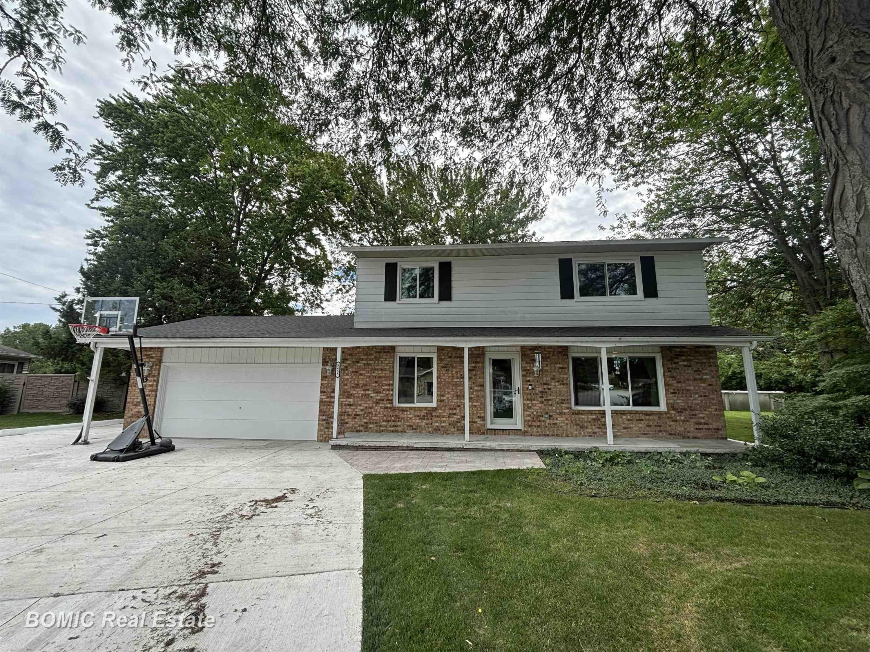 5455 Easy Street, Bay City, MI 48706 — front exterior
