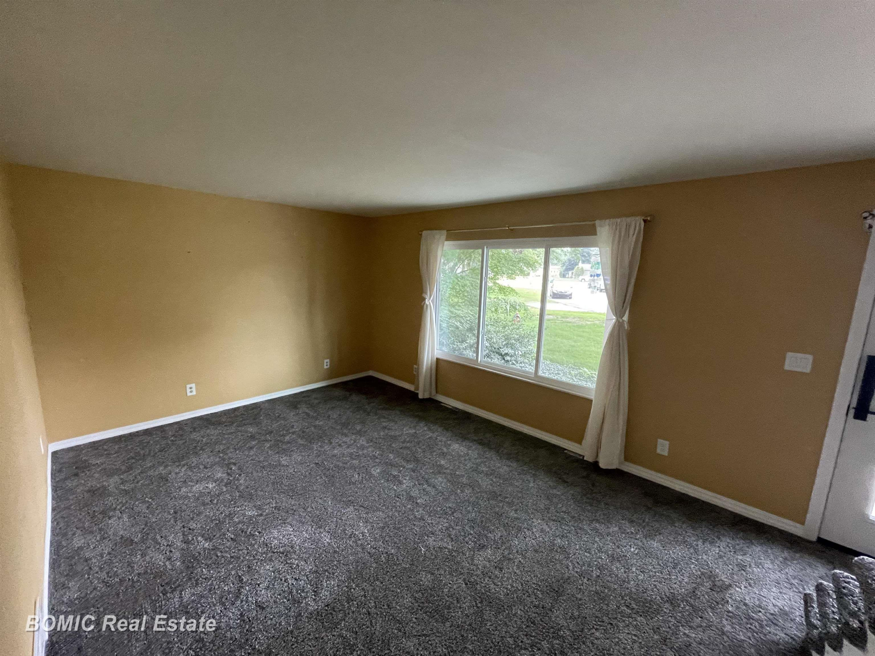5455 Easy Street, Bay City, MI 48706 — Photo 6