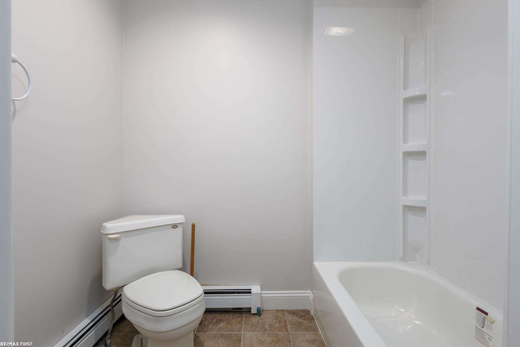 22770 Worthington Ct Court, Saint Clair Shores, MI 48081 — Photo 16