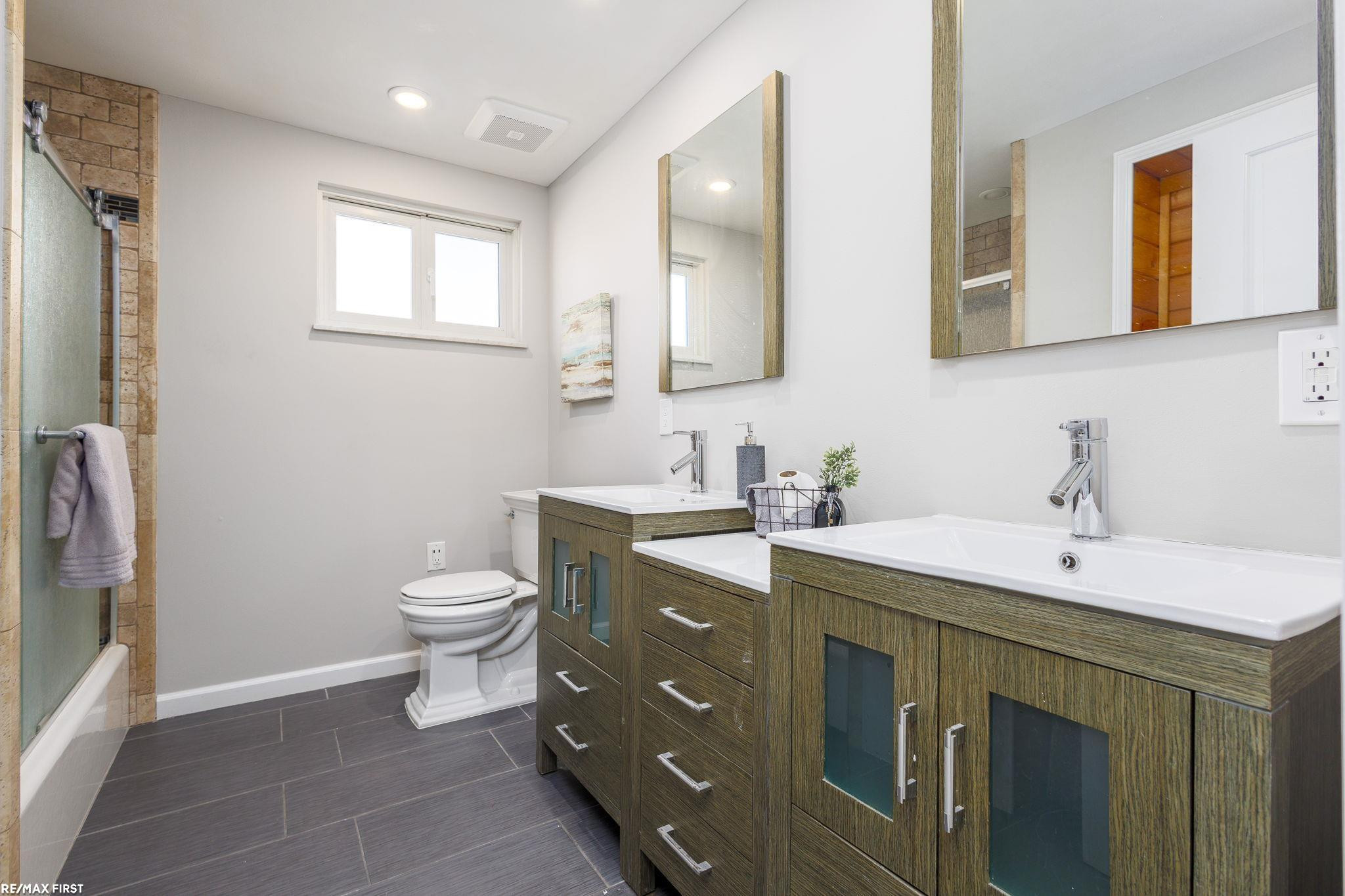 22770 Worthington Ct Court, Saint Clair Shores, MI 48081 — Photo 21