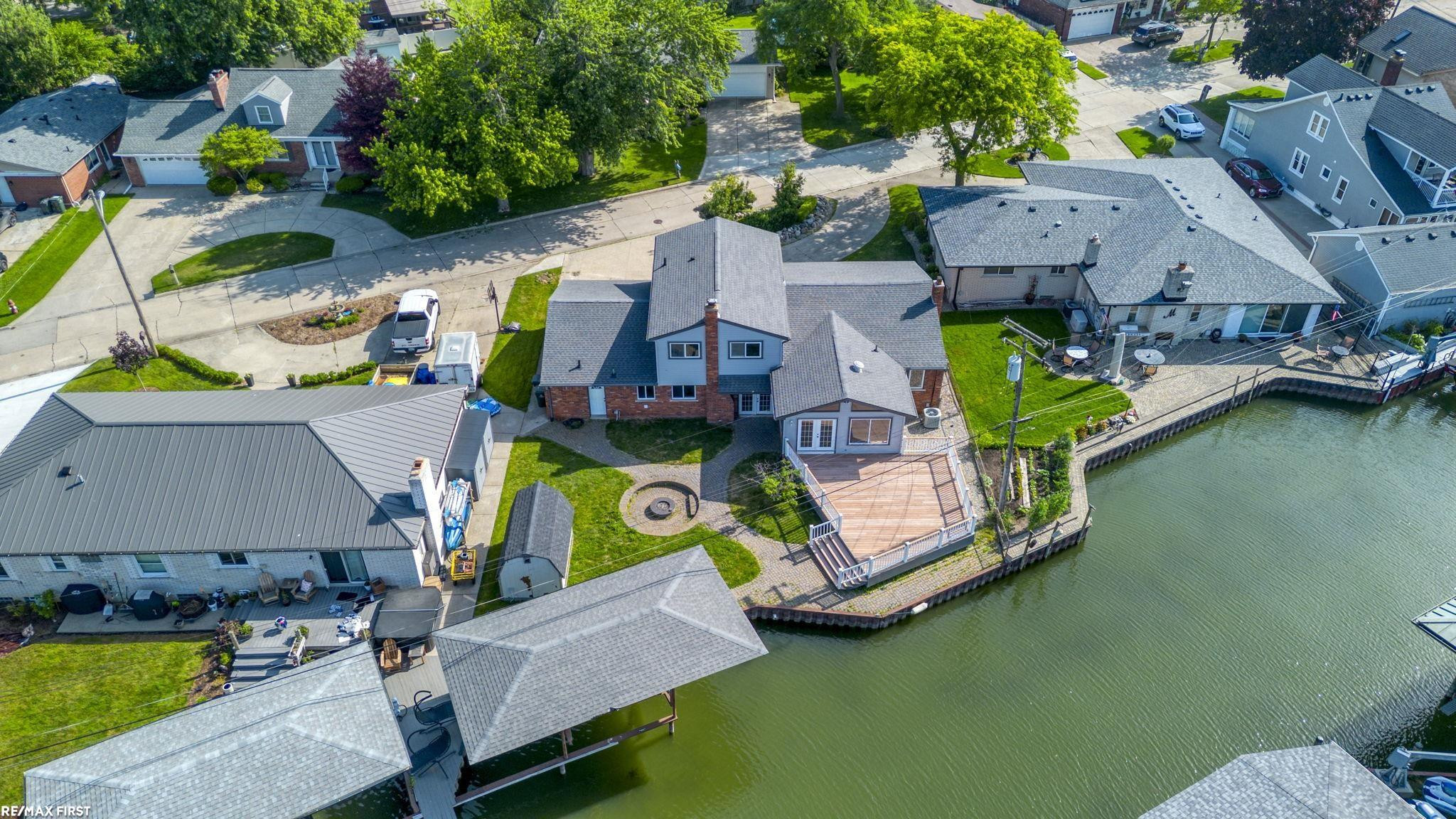 22770 Worthington Ct Court, Saint Clair Shores, MI 48081 — Photo 30