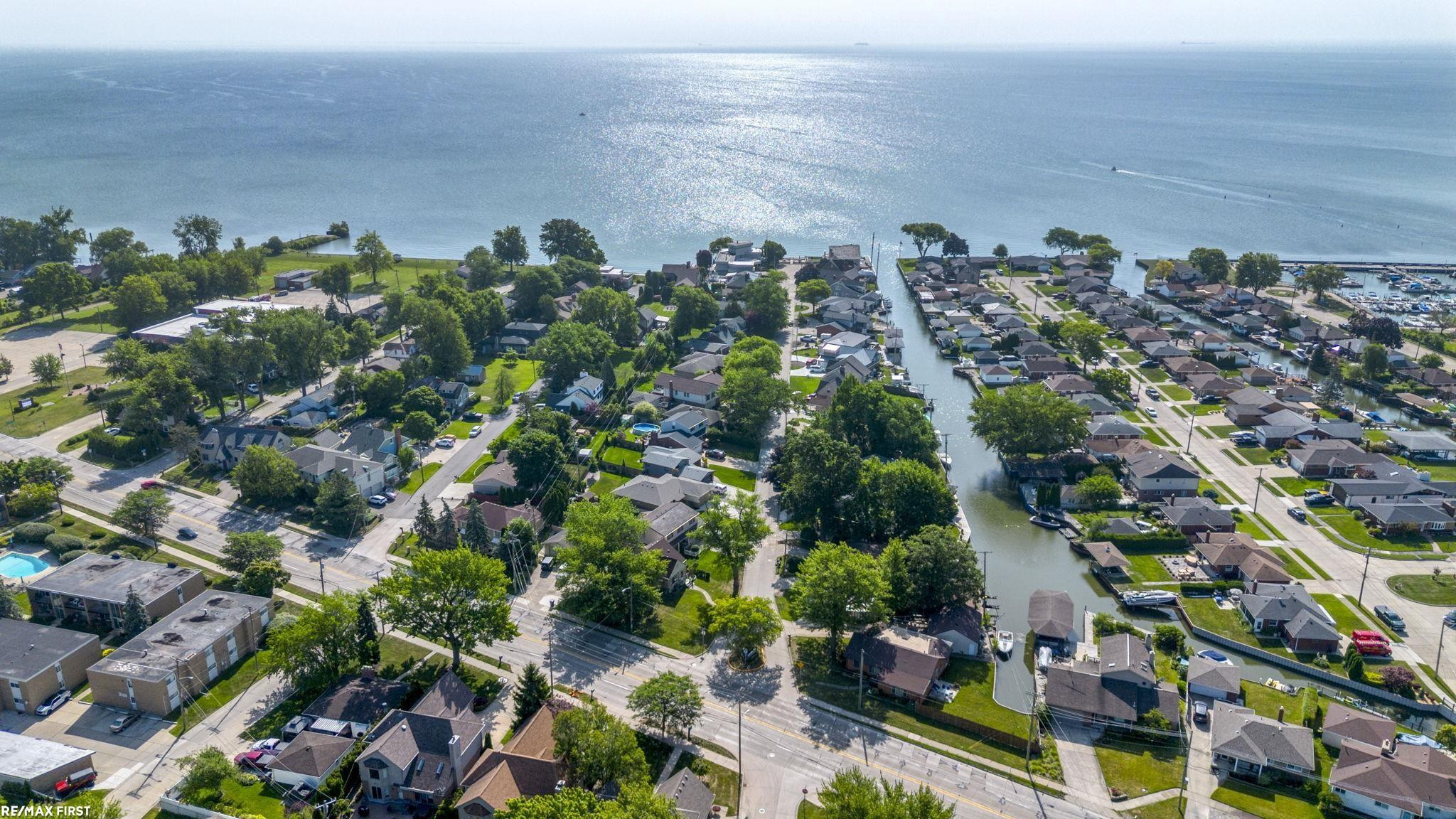 22770 Worthington Ct Court, Saint Clair Shores, MI 48081 — Photo 32
