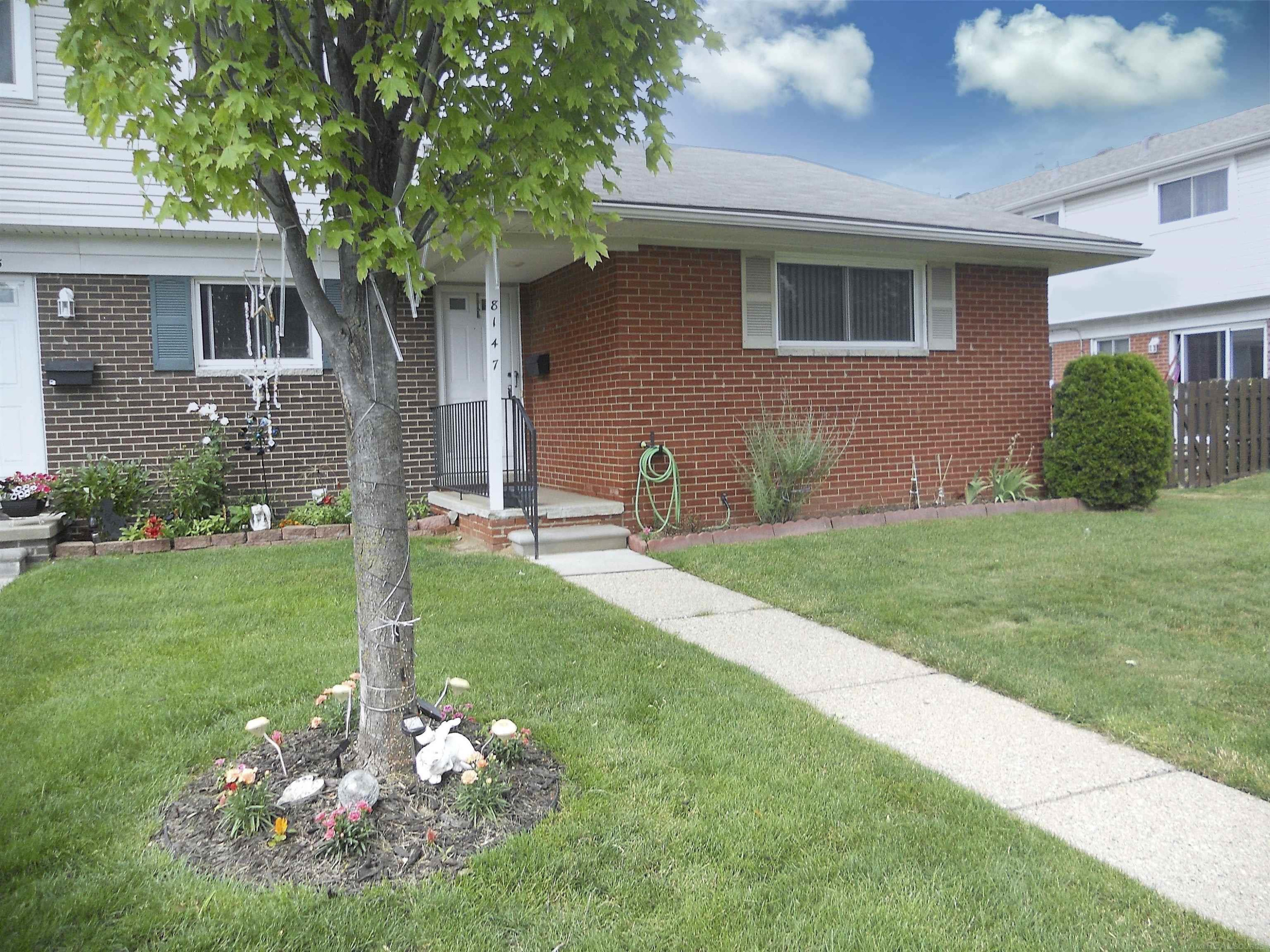 8147 BUSKO Street, Warren, MI 48093 — front exterior