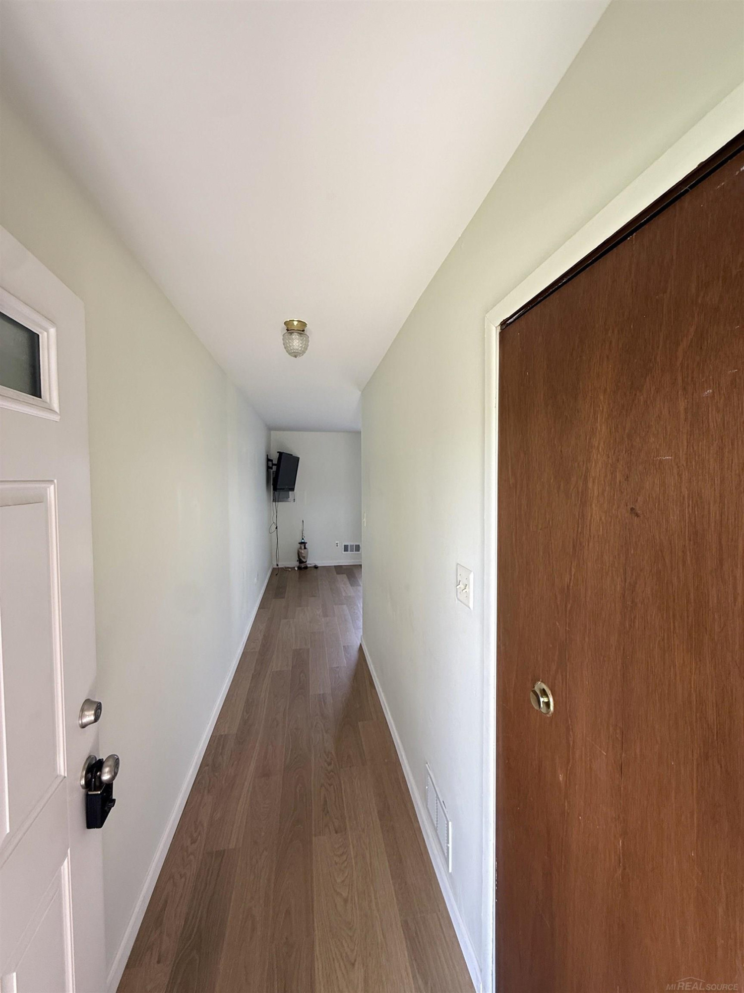 8147 BUSKO Street, Warren, MI 48093 — Photo 4