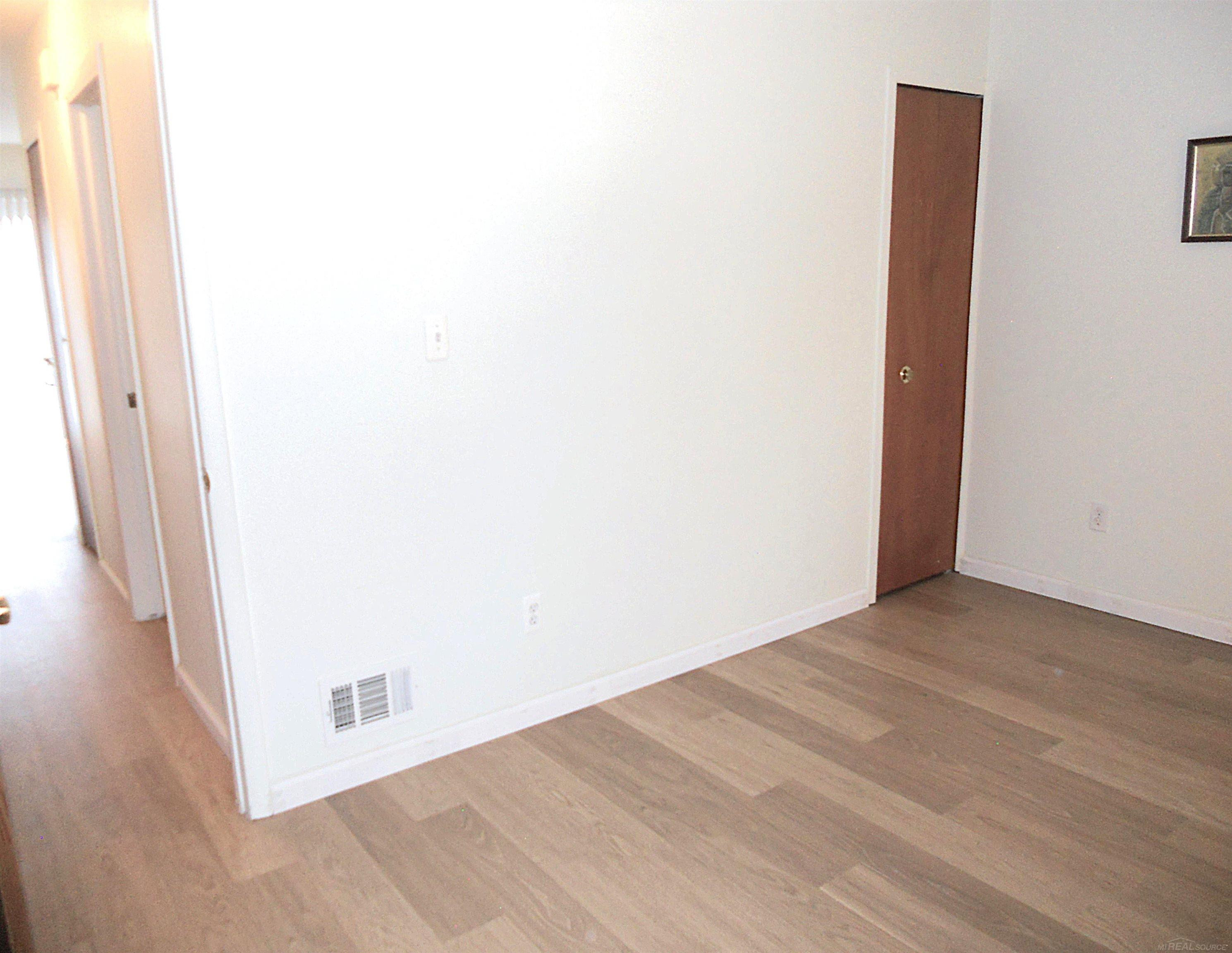 8147 BUSKO Street, Warren, MI 48093 — Photo 16