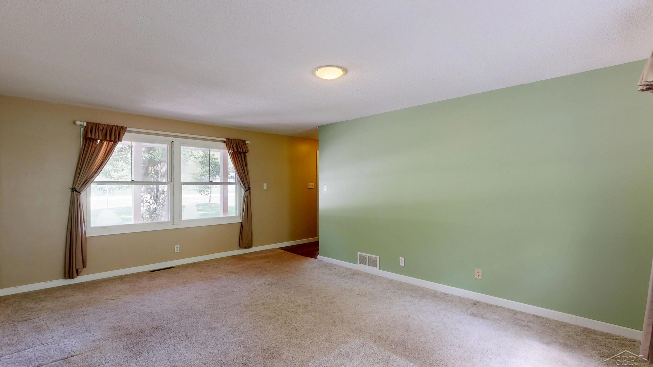 549 S Eight Mile Road, Midland, MI 48640 — Photo 25