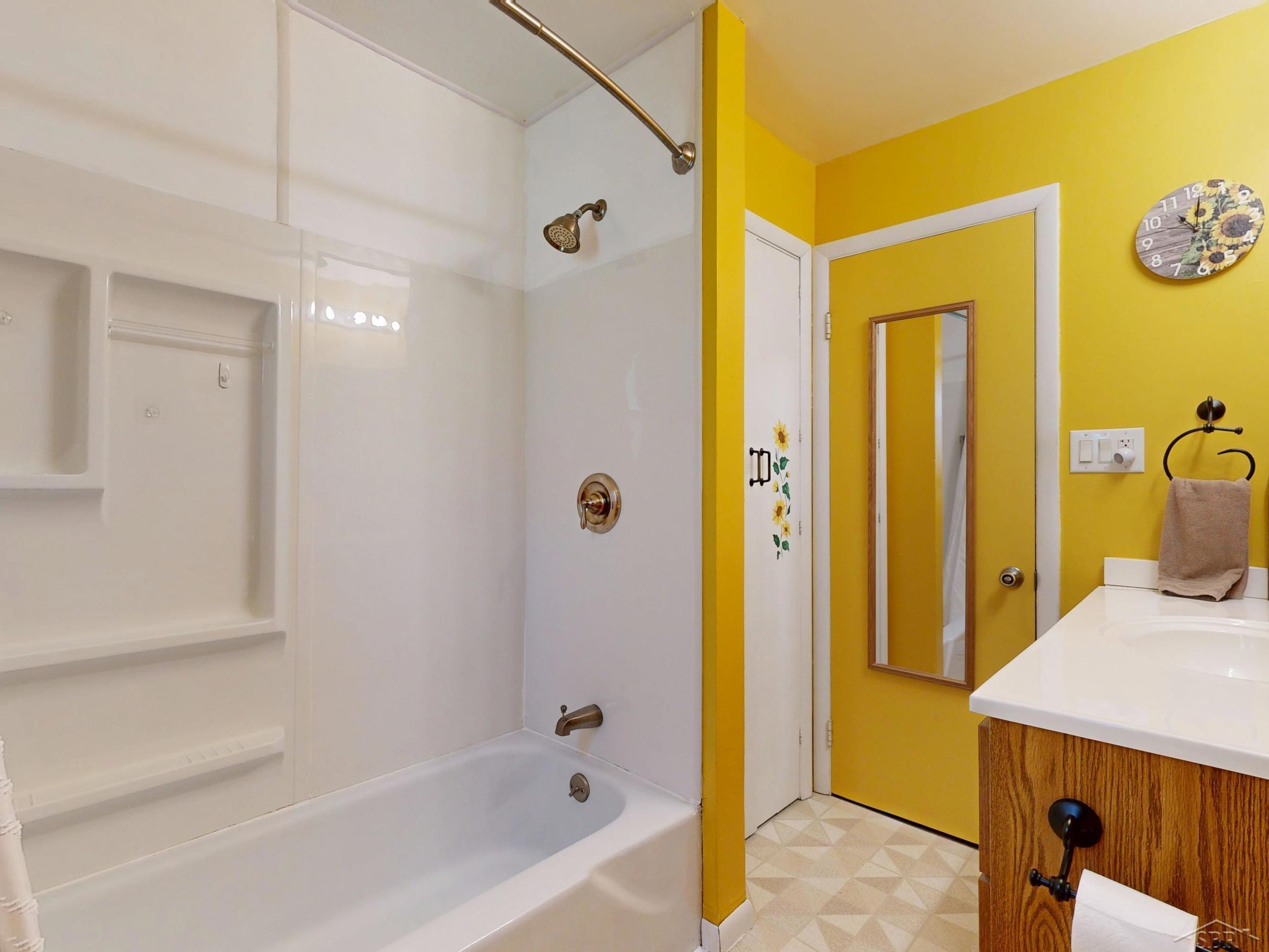 549 S Eight Mile Road, Midland, MI 48640 — Photo 50