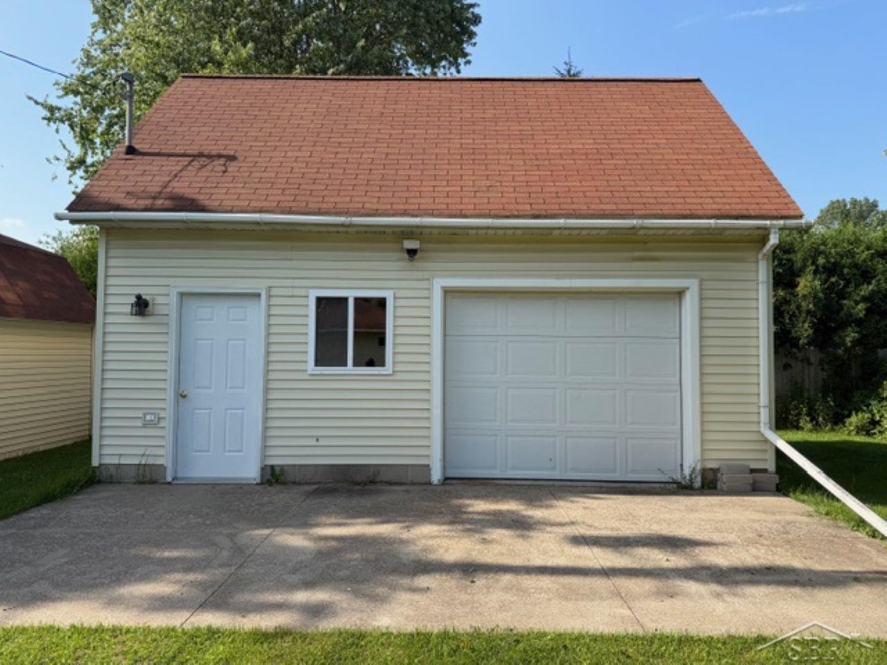 15696 Gratiot Road, Hemlock, MI 48626 — Photo 17