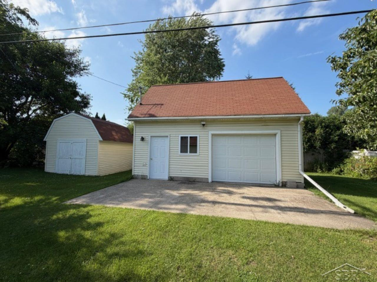 15696 Gratiot Road, Hemlock, MI 48626 — Photo 21