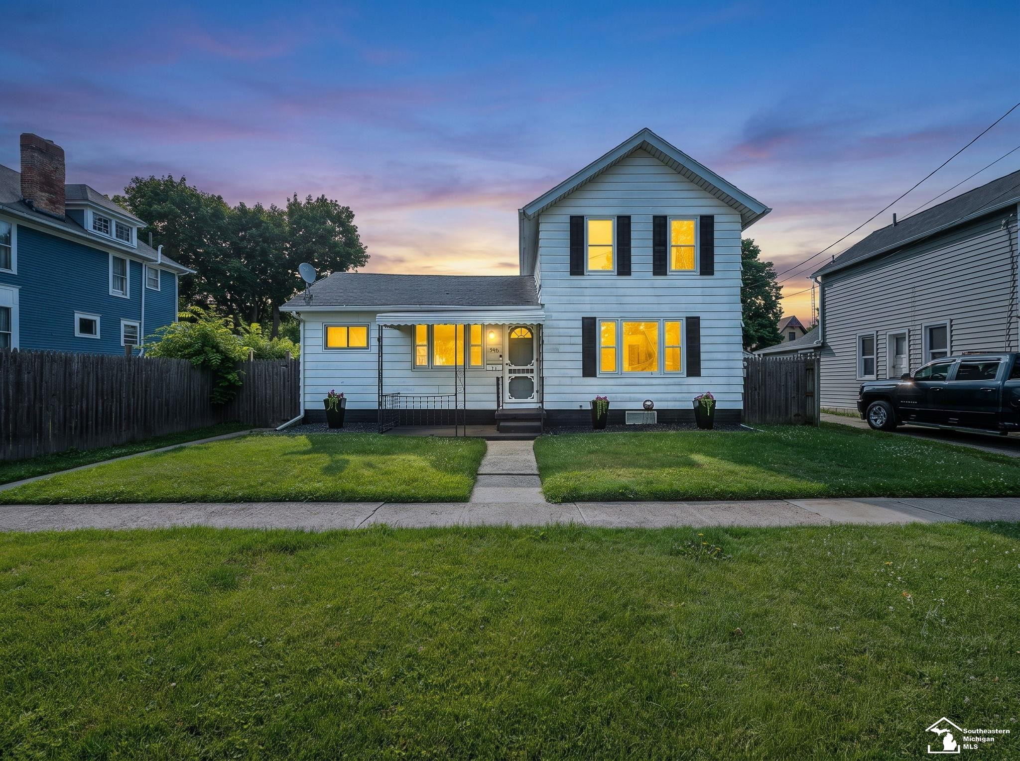 518 Comstock Street, Adrian, MI 49221 — Photo 2
