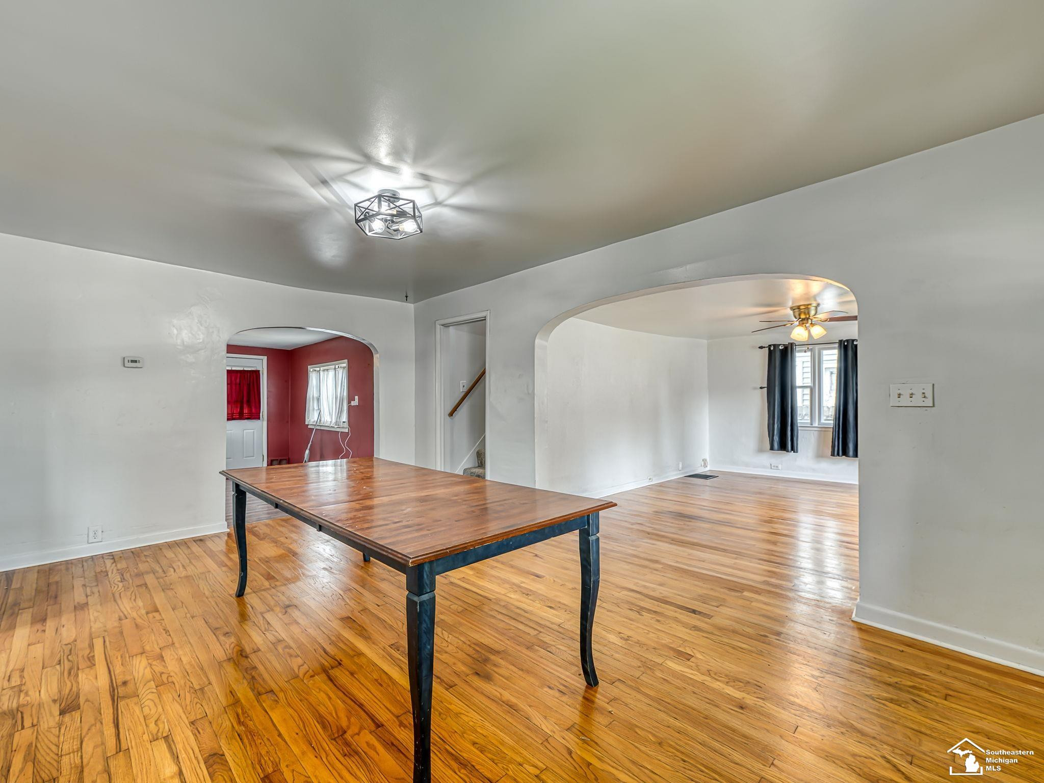 518 Comstock Street, Adrian, MI 49221 — Photo 3